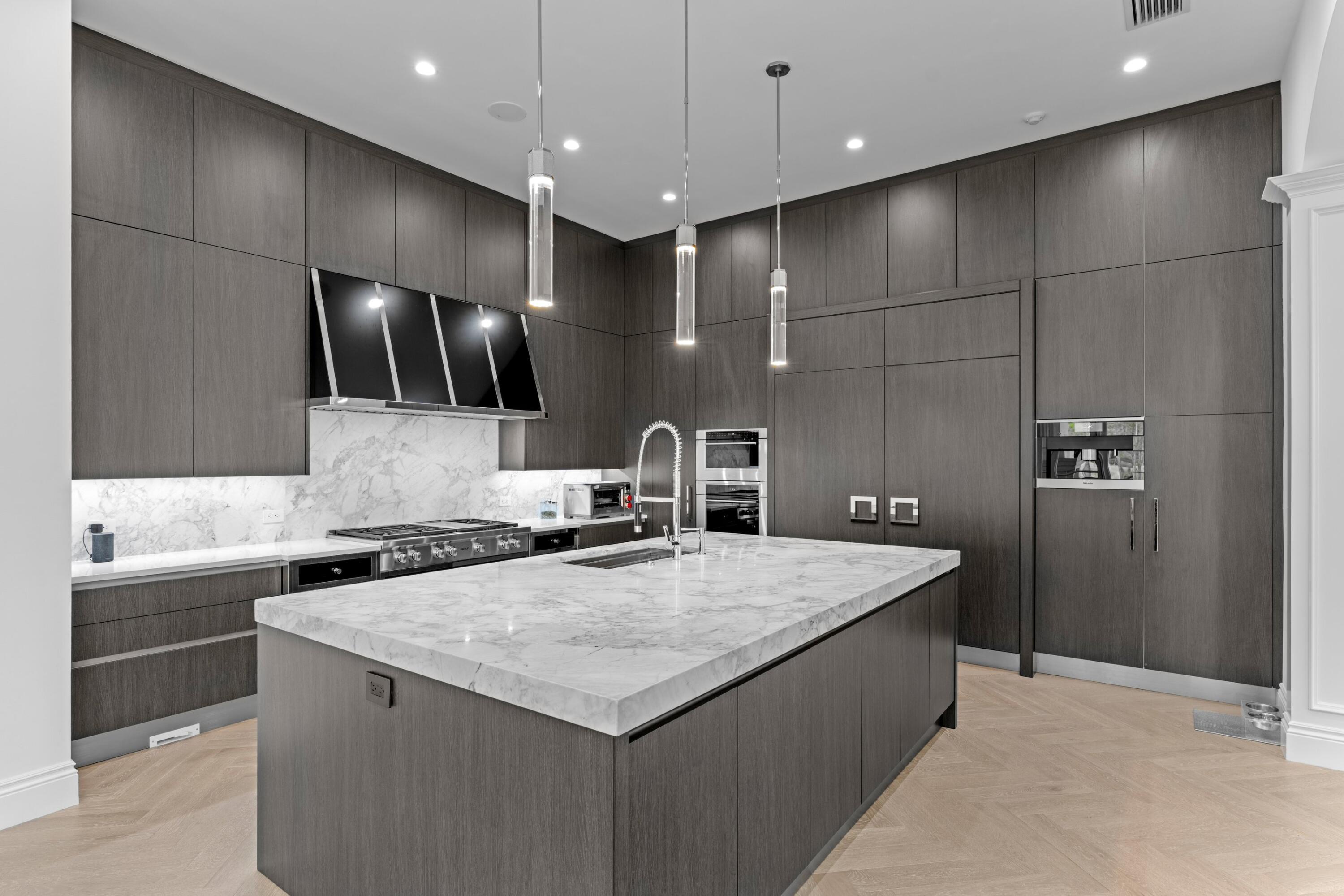 111 Via Palacio, Palm Beach Gardens FL 33418