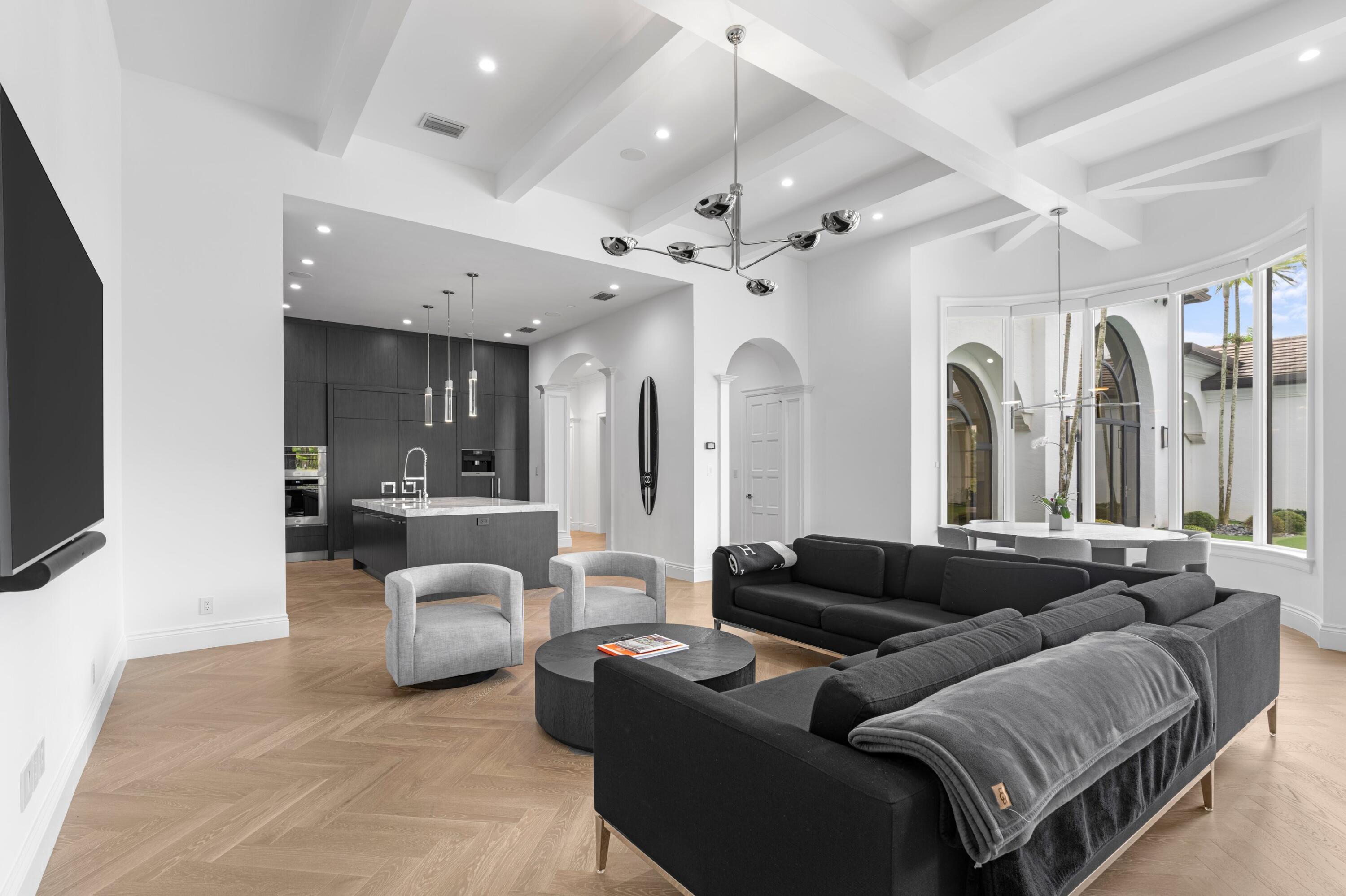 111 Via Palacio, Palm Beach Gardens FL 33418