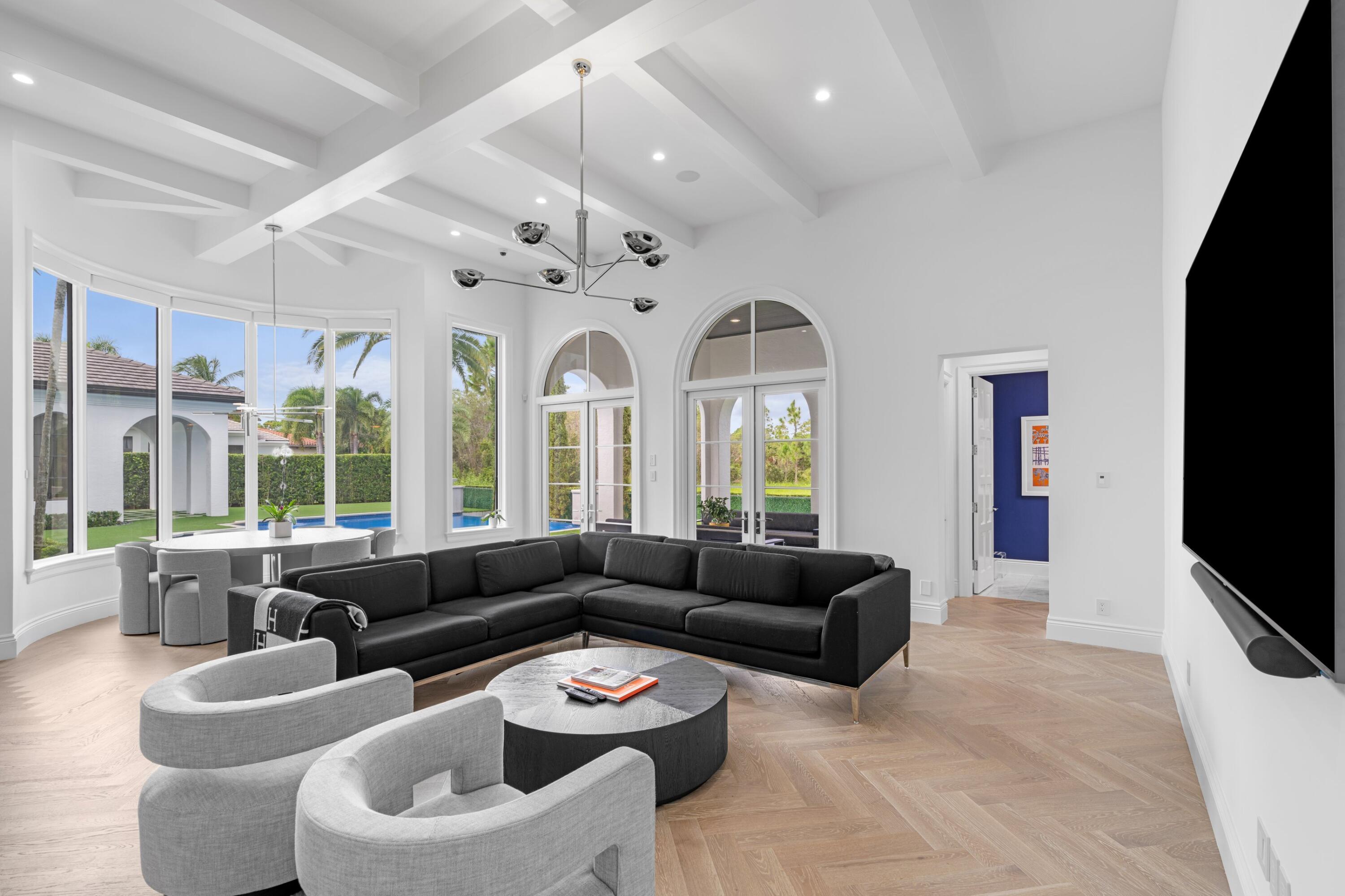 111 Via Palacio, Palm Beach Gardens FL 33418
