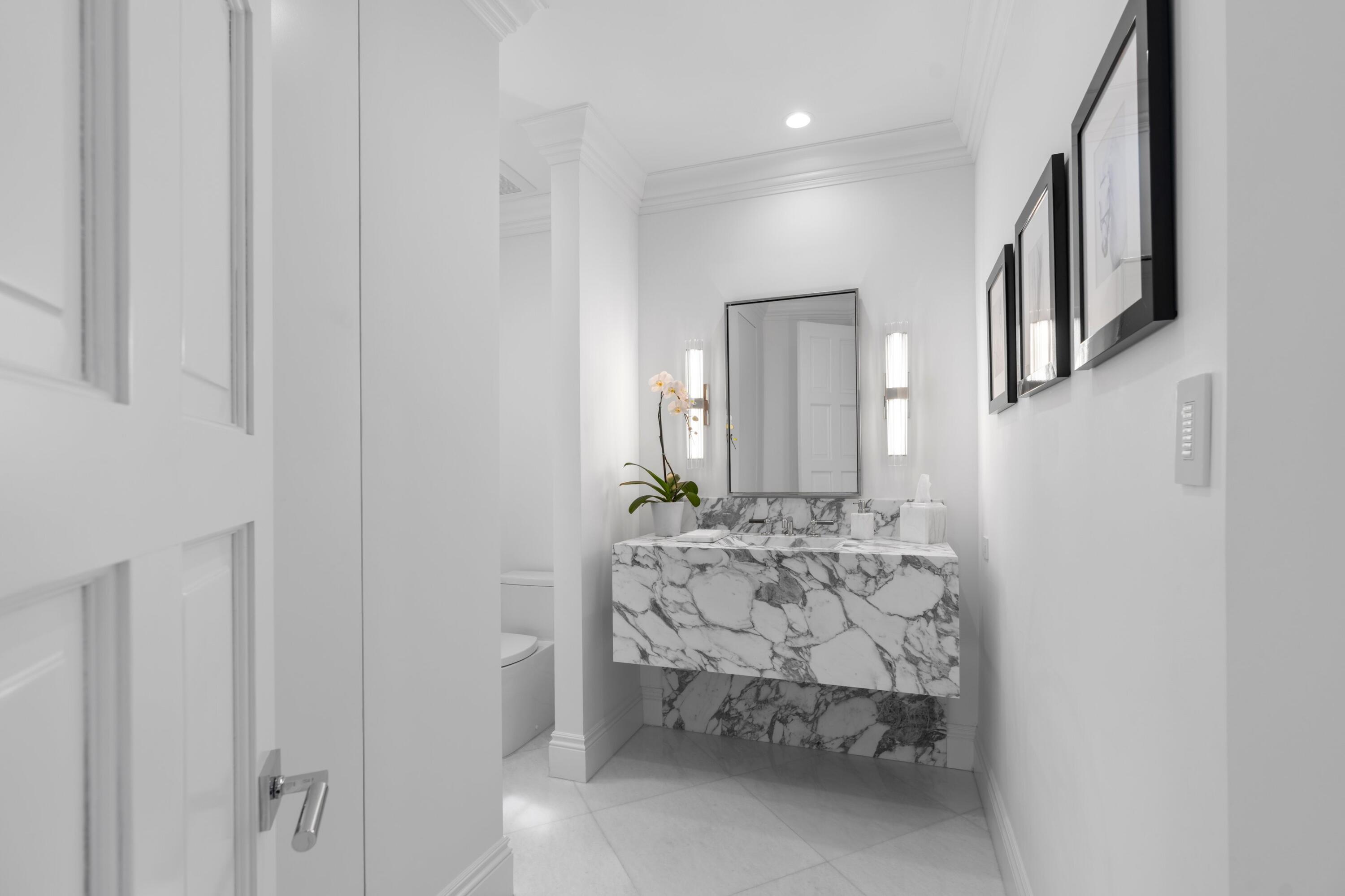 111 Via Palacio, Palm Beach Gardens FL 33418