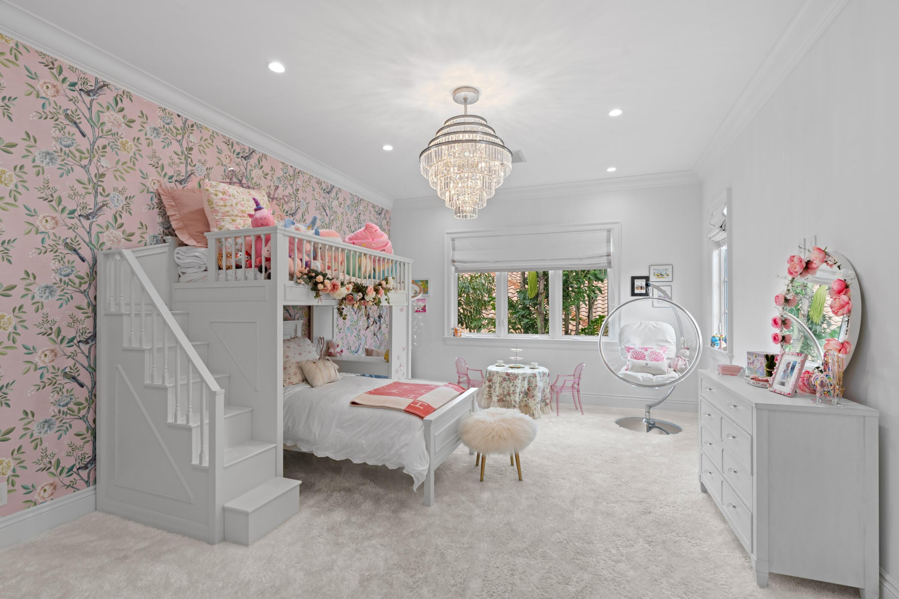111 Via Palacio, Palm Beach Gardens FL 33418