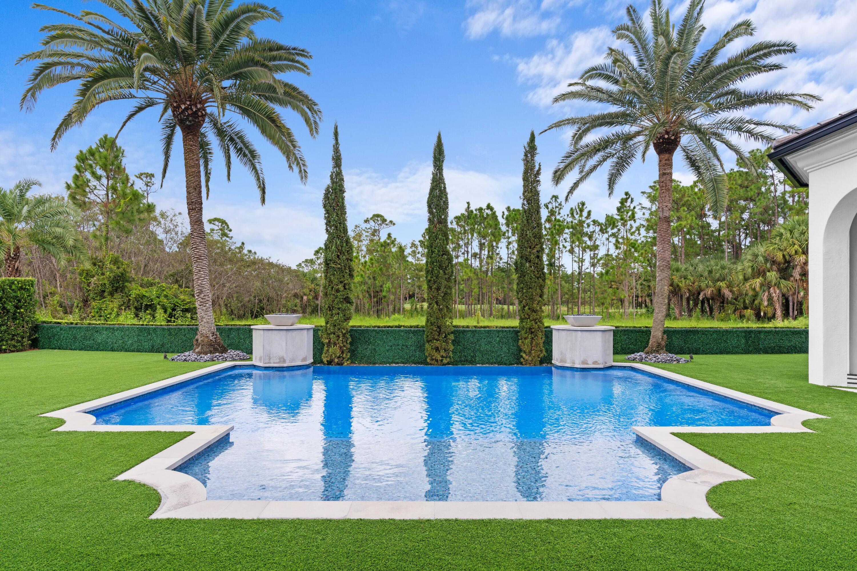 111 Via Palacio, Palm Beach Gardens FL 33418
