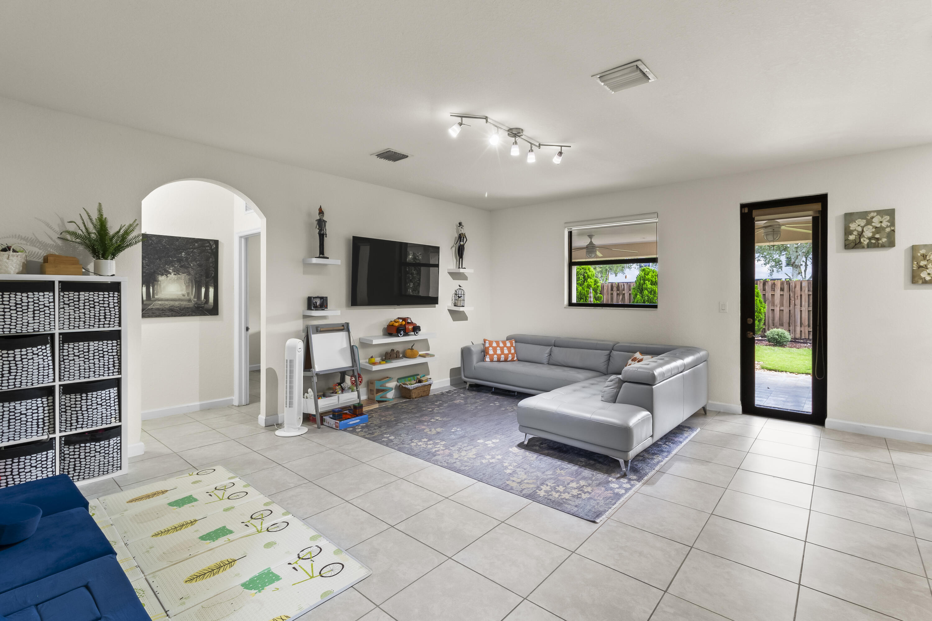 11823 SW 151st, Miami FL 33196