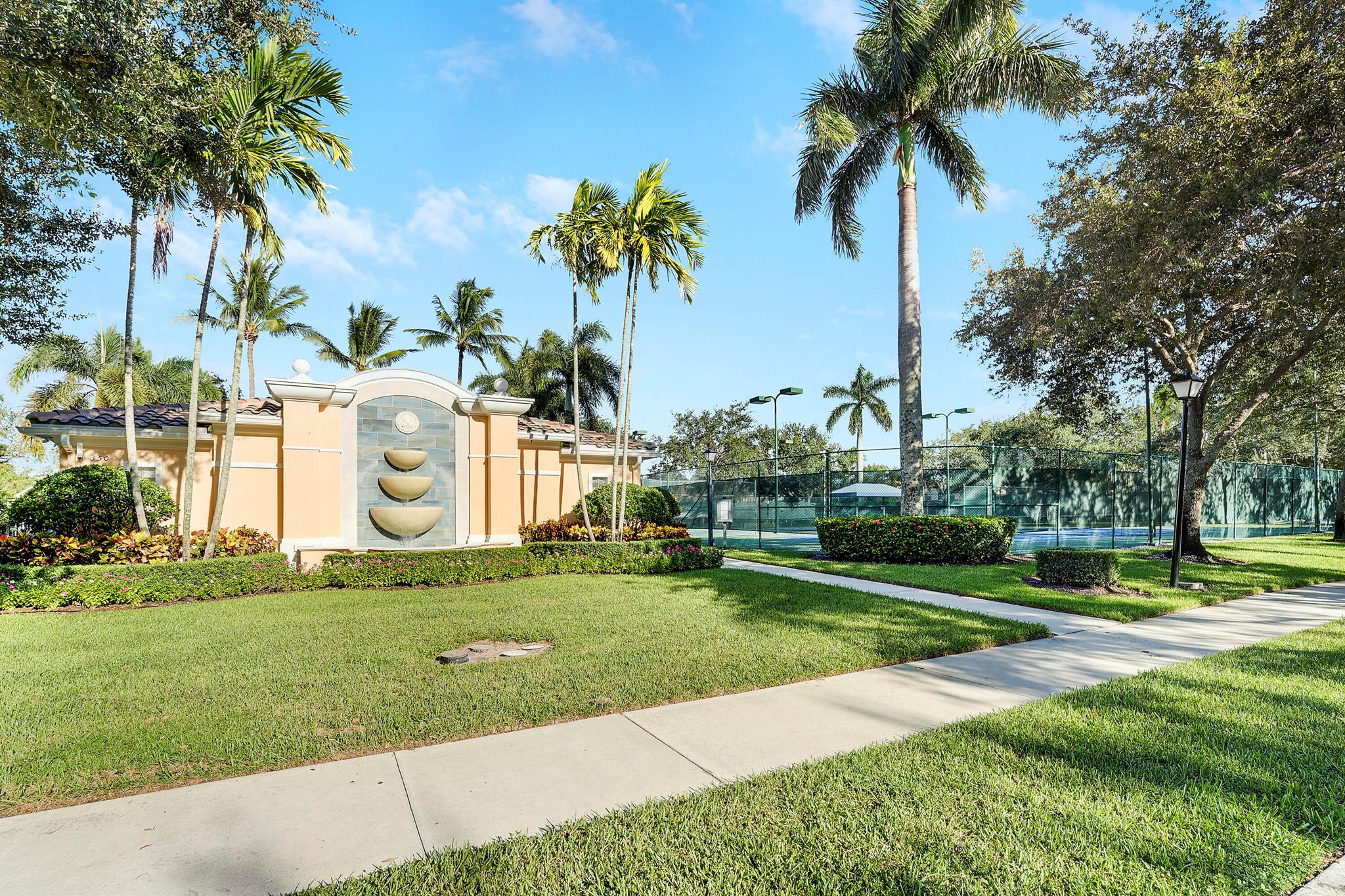454 Capistrano Drive, Palm Beach Gardens FL 33410