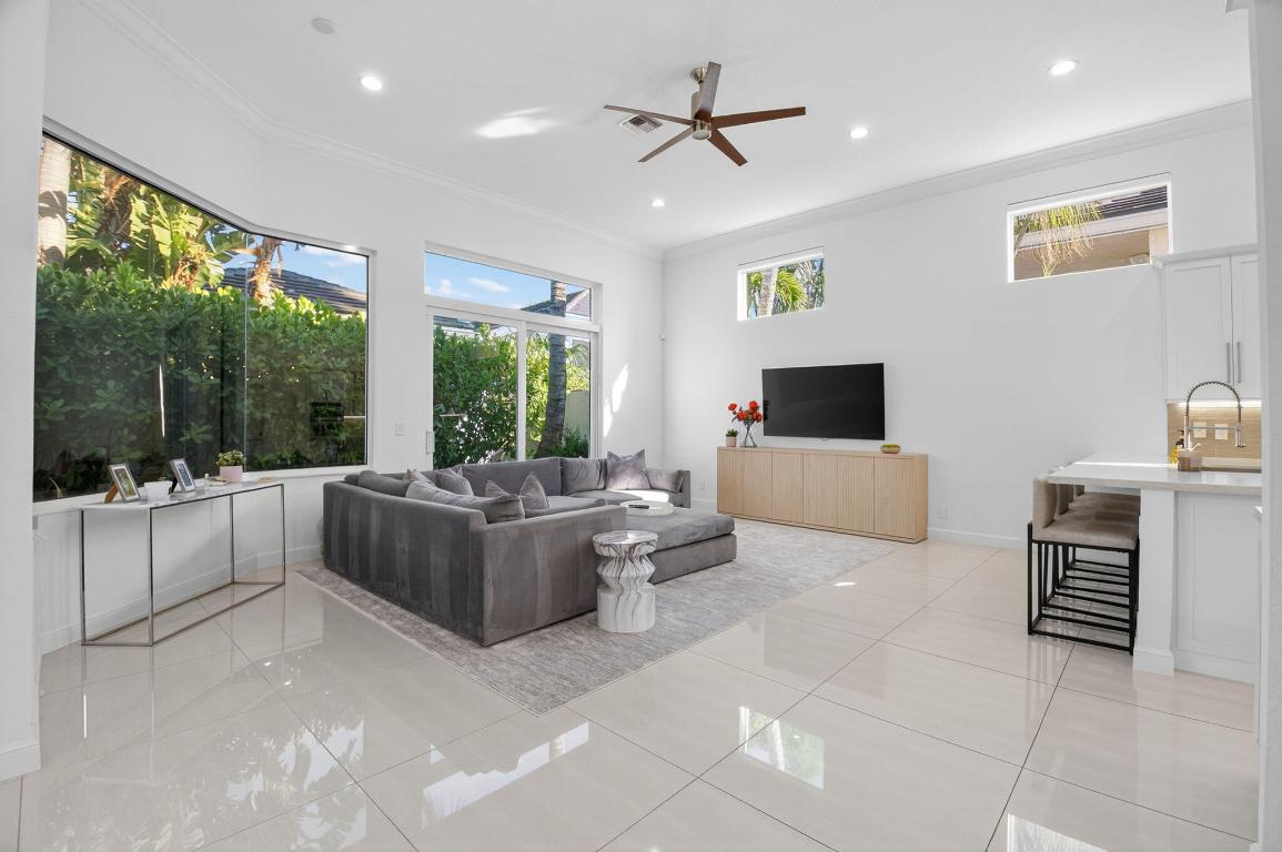 6270 NW 43rd, Boca Raton FL 33496
