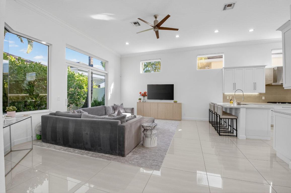 6270 NW 43rd, Boca Raton FL 33496