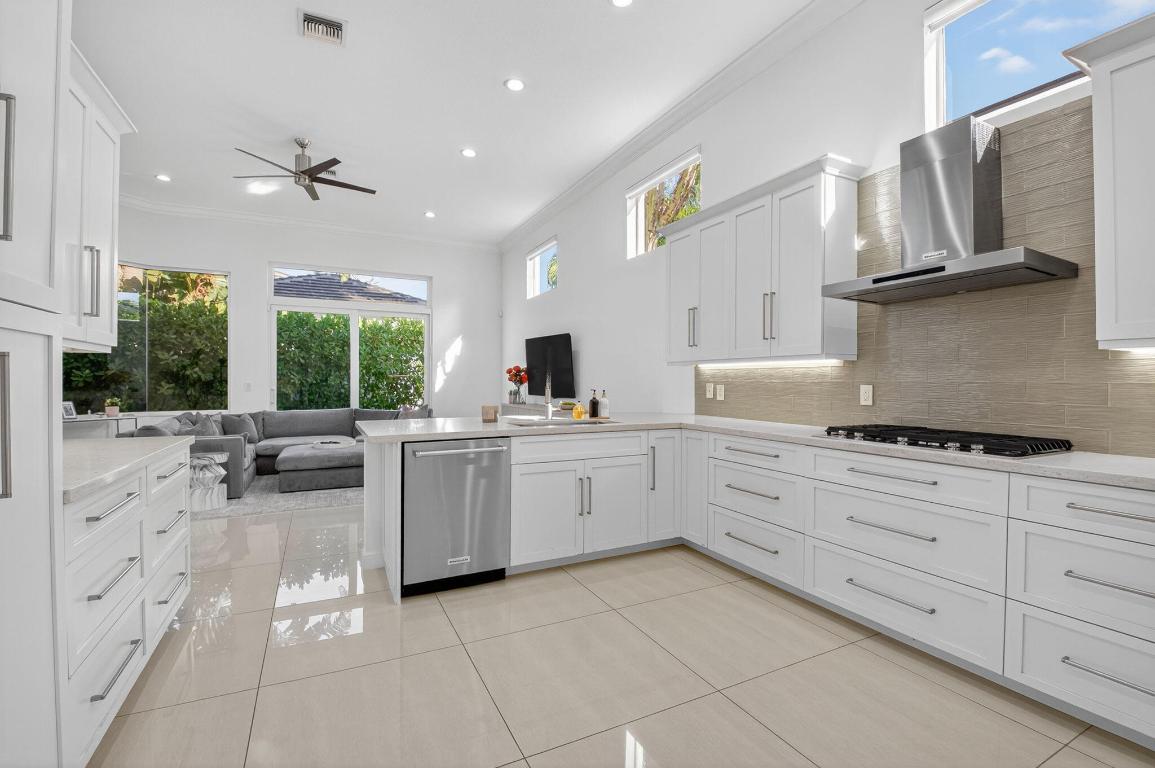 6270 NW 43rd, Boca Raton FL 33496