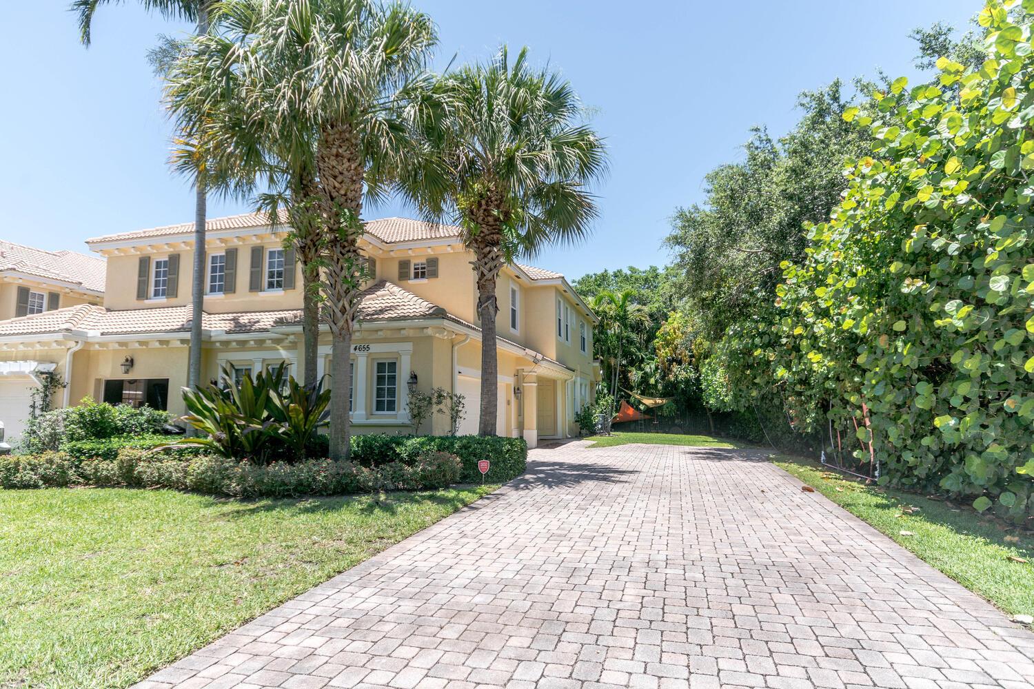 4655 Cadiz Circle, Palm Beach Gardens FL 33418