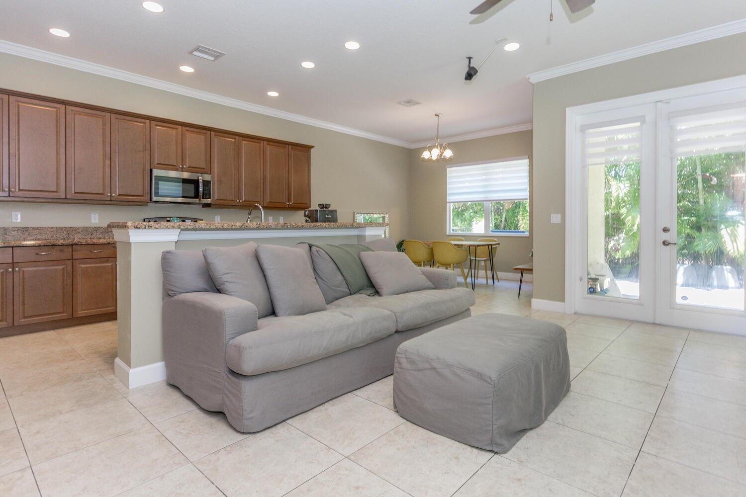 4655 Cadiz Circle, Palm Beach Gardens FL 33418