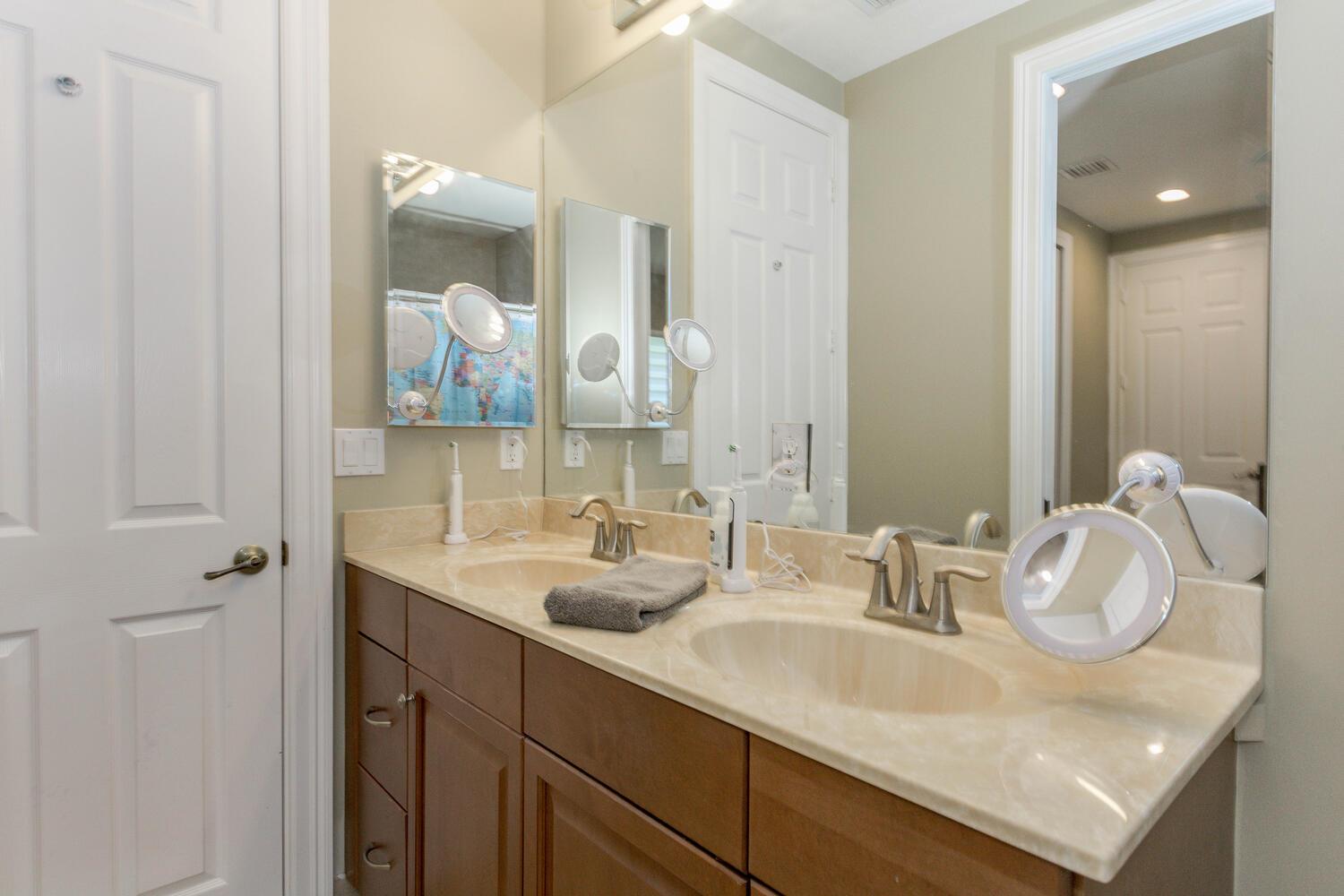 4655 Cadiz Circle, Palm Beach Gardens FL 33418