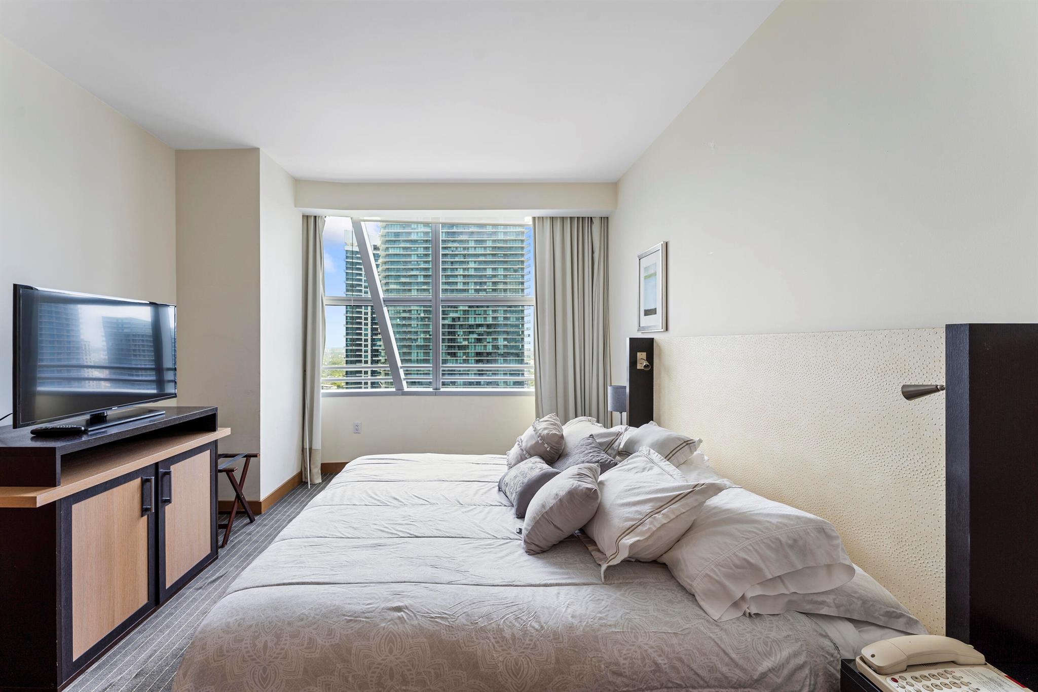1395 Brickell Avenue #2802, Miami FL 33131