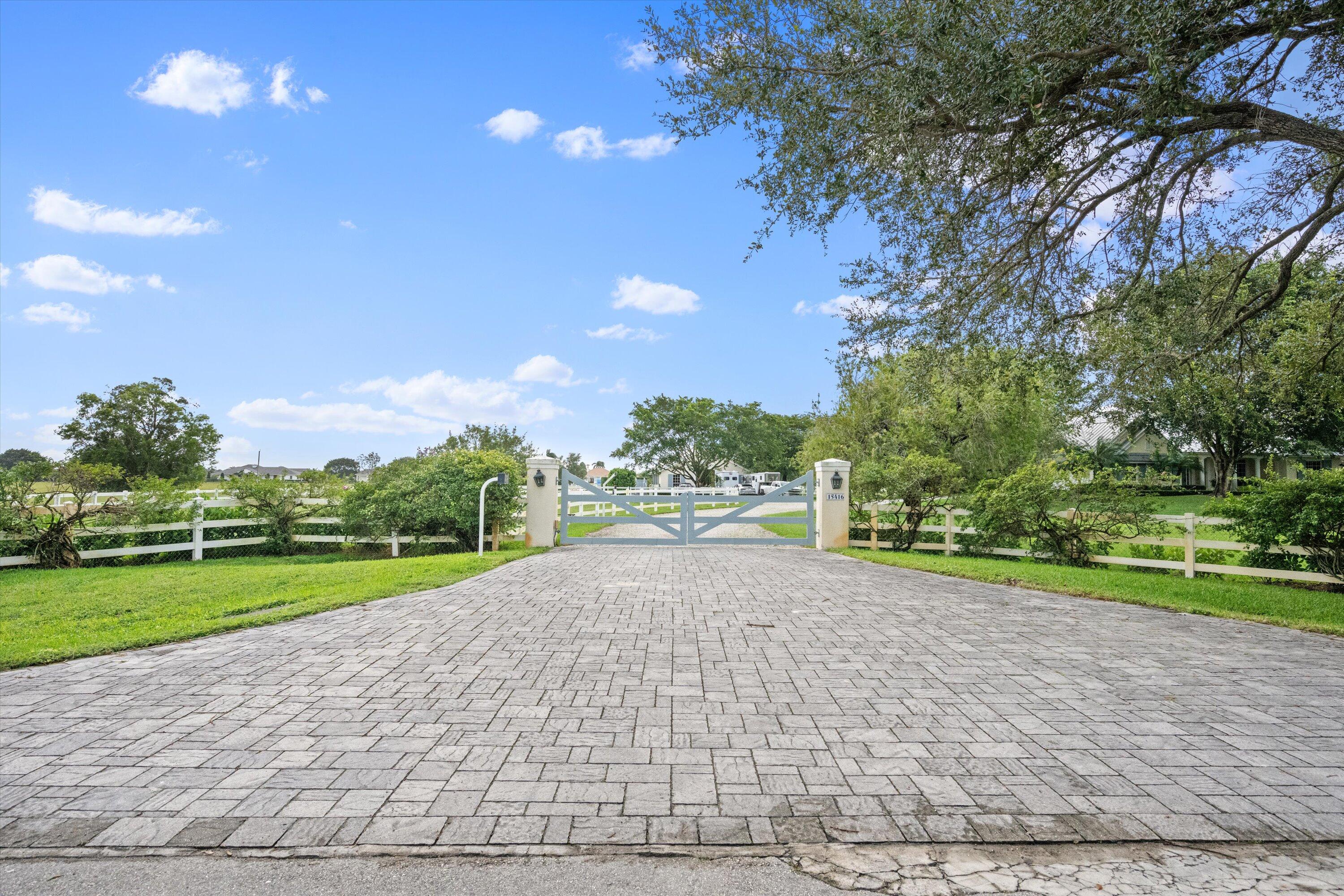 15416 Sunnyland, Wellington FL 33414