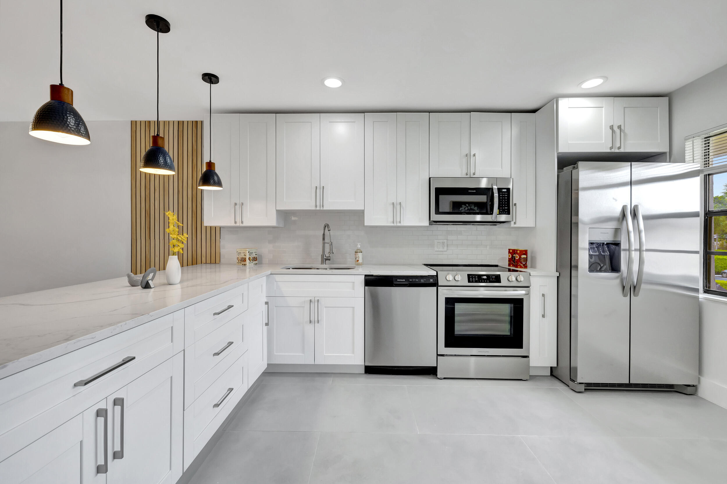 7898 Eastlake #7d, Boca Raton FL 33433