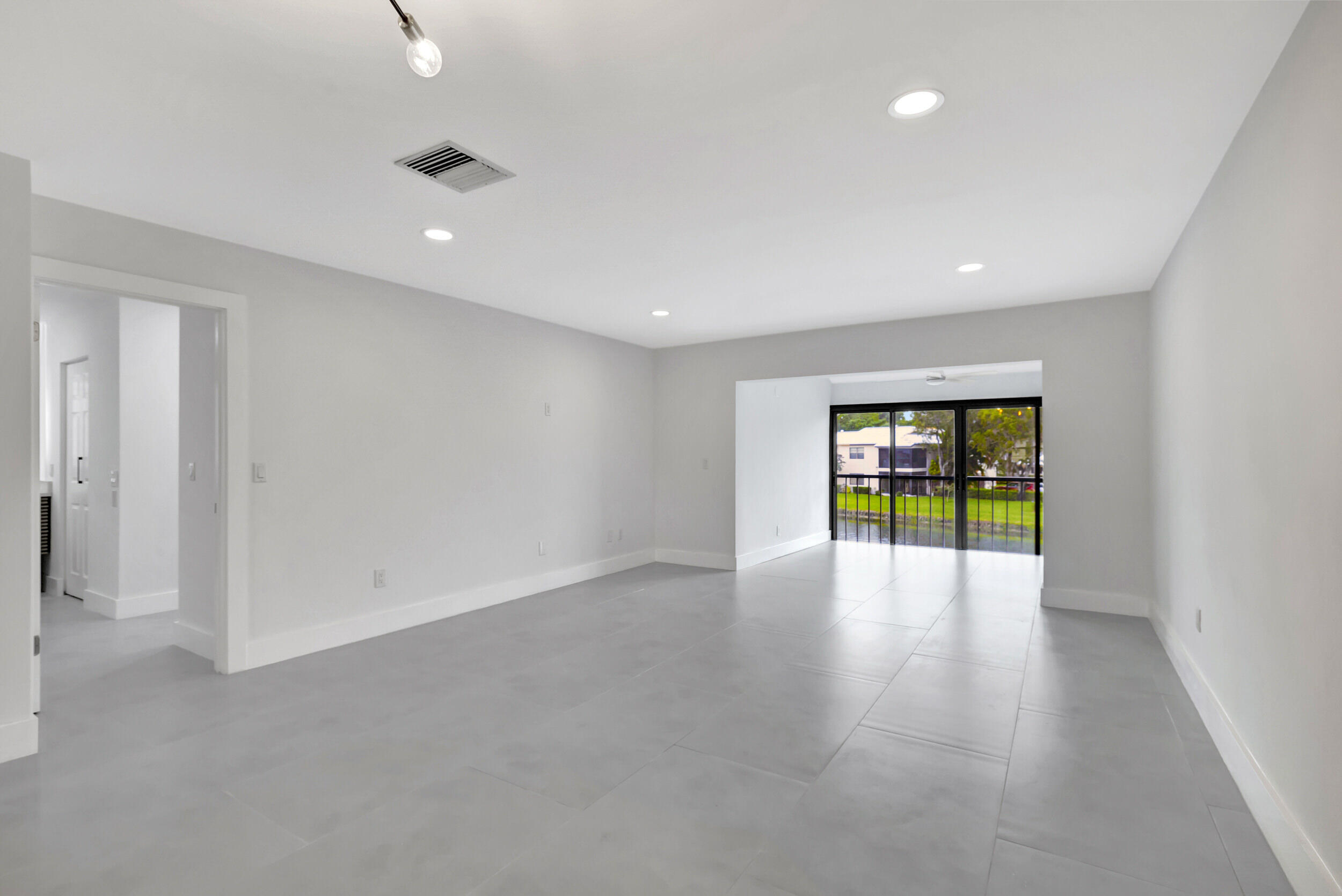 7898 Eastlake #7d, Boca Raton FL 33433