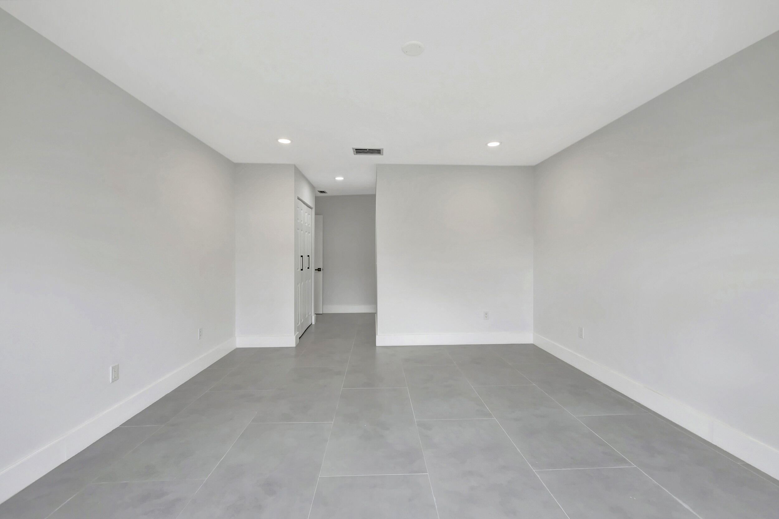 7898 Eastlake #7d, Boca Raton FL 33433