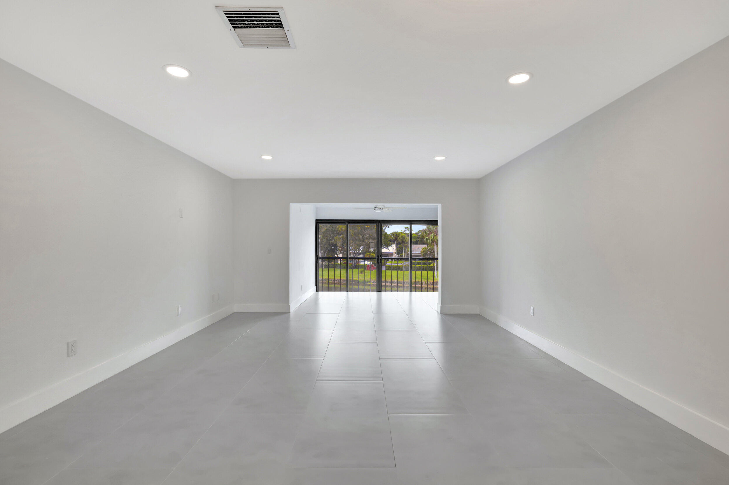 7898 Eastlake #7d, Boca Raton FL 33433