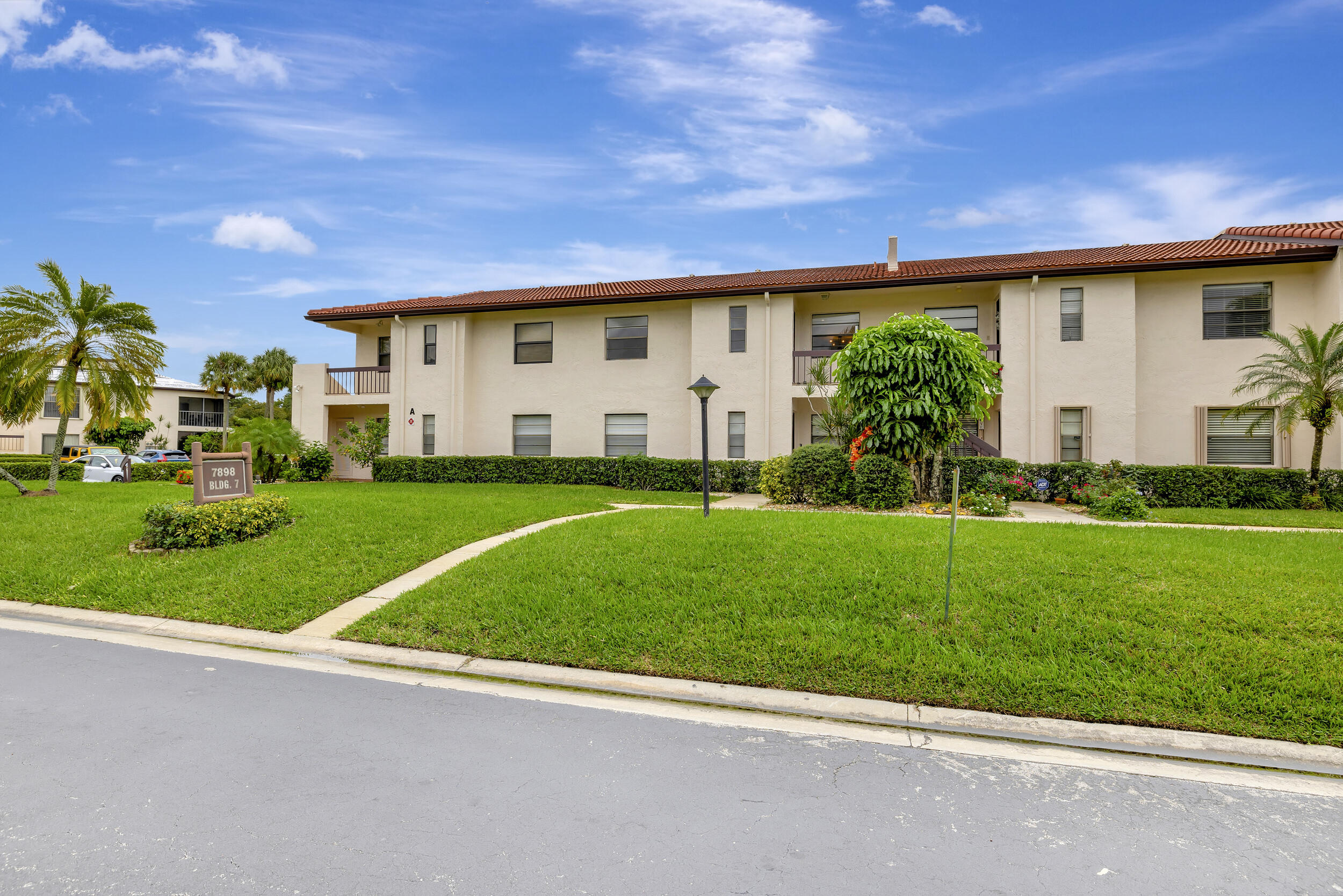 7898 Eastlake #7d, Boca Raton FL 33433