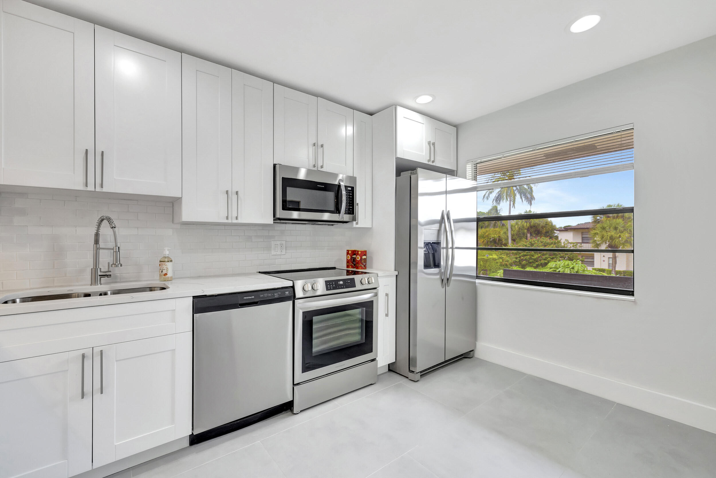 7898 Eastlake #7d, Boca Raton FL 33433