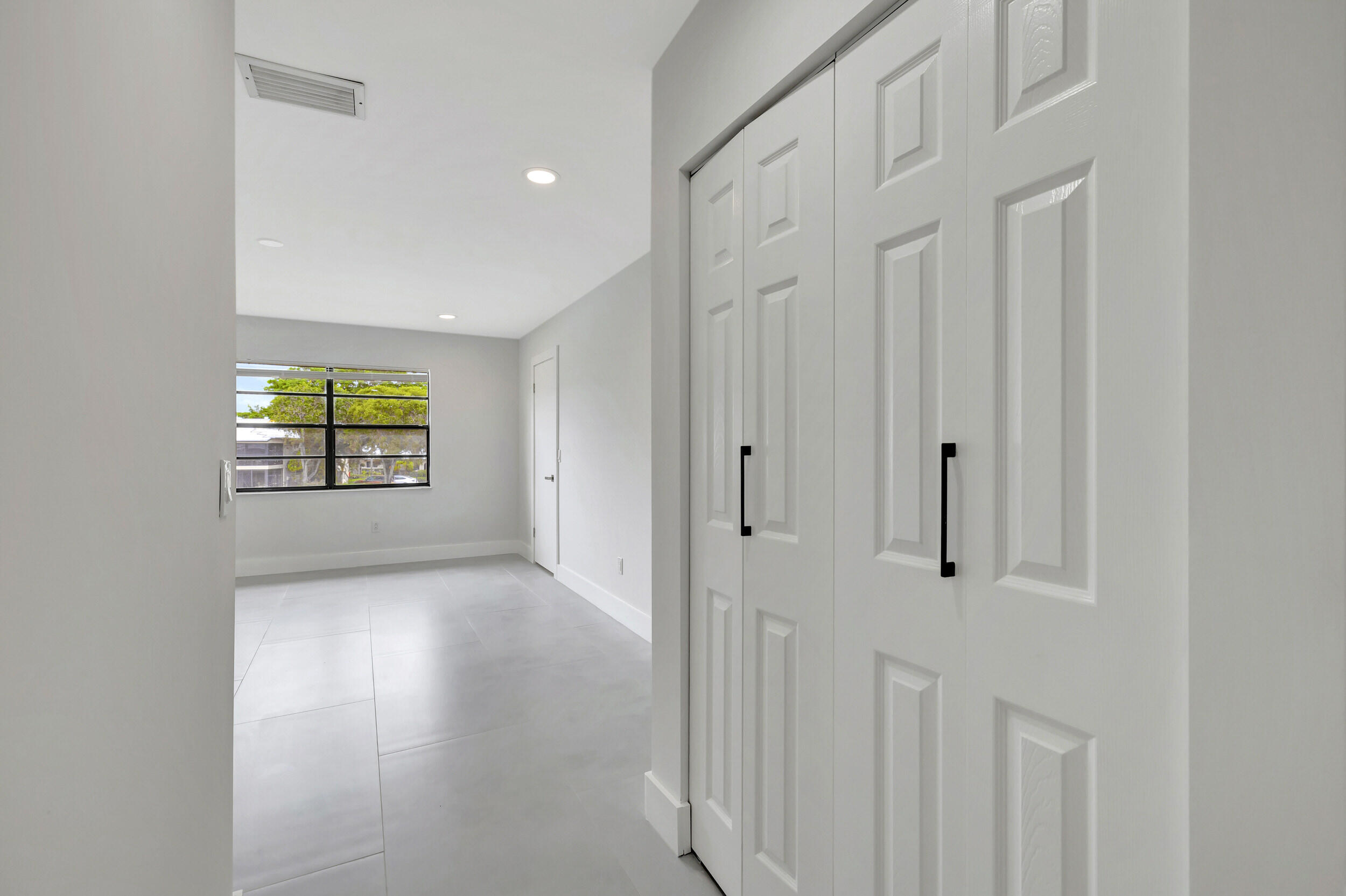 7898 Eastlake #7d, Boca Raton FL 33433