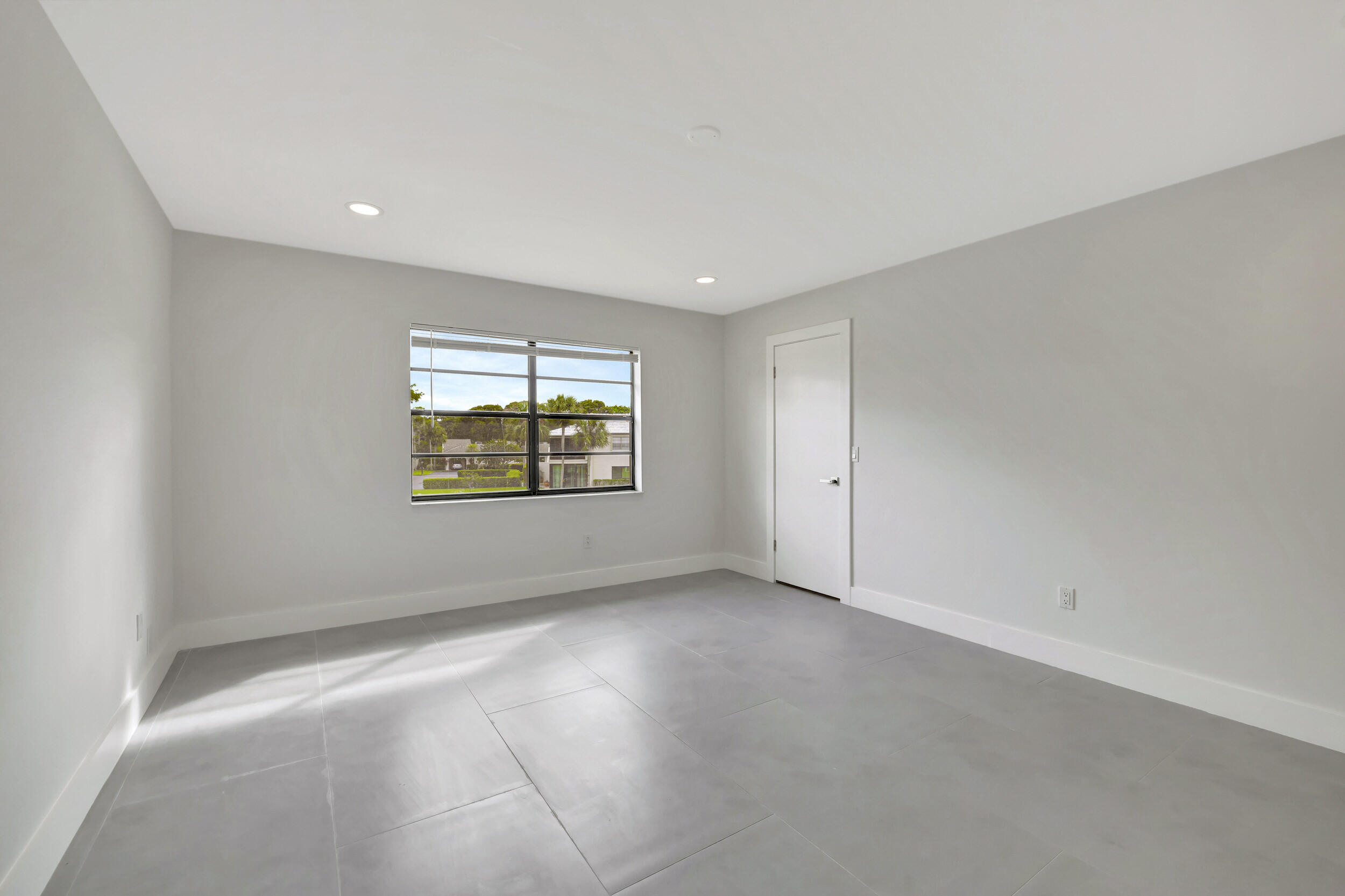 7898 Eastlake #7d, Boca Raton FL 33433