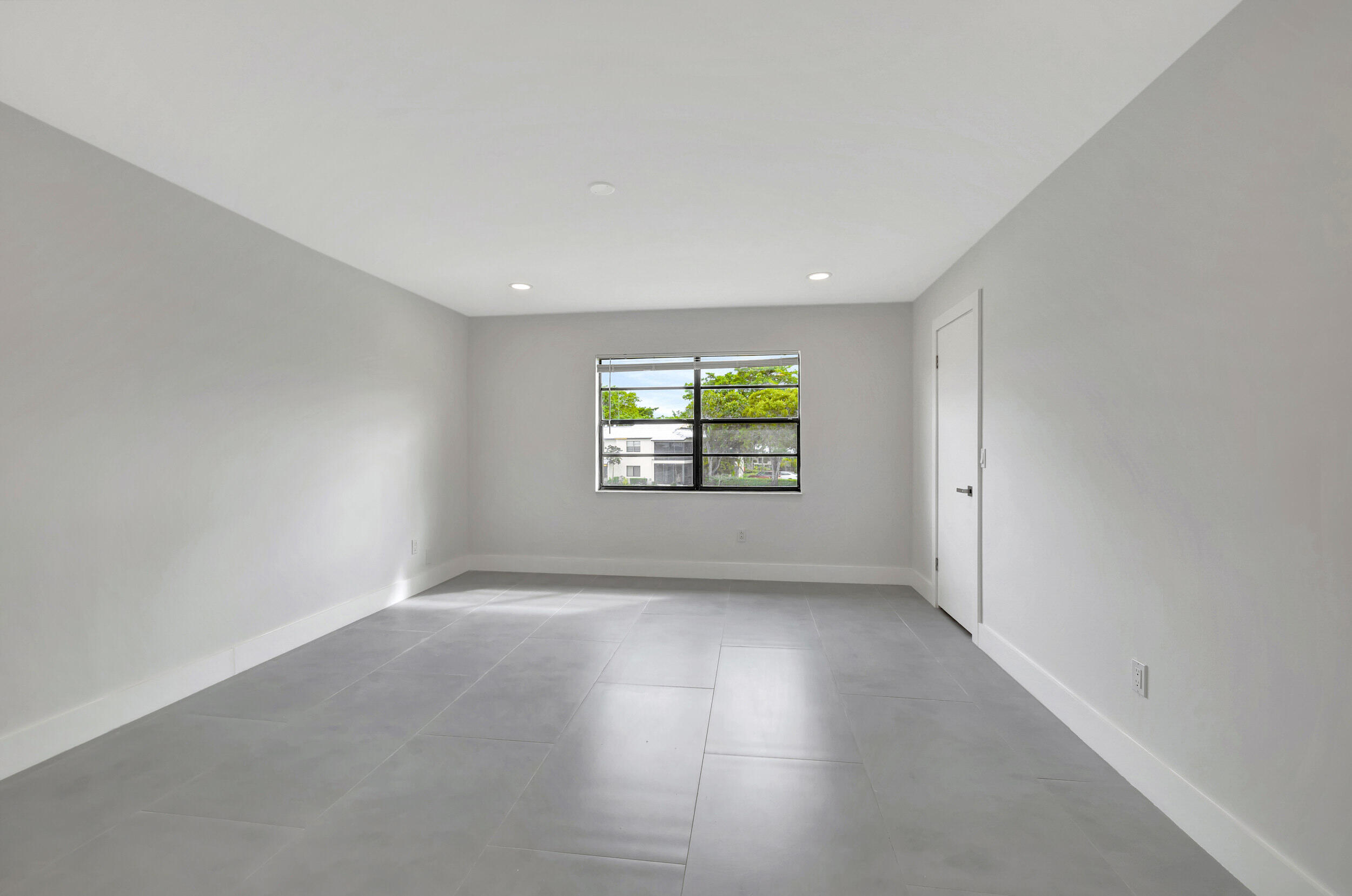 7898 Eastlake #7d, Boca Raton FL 33433