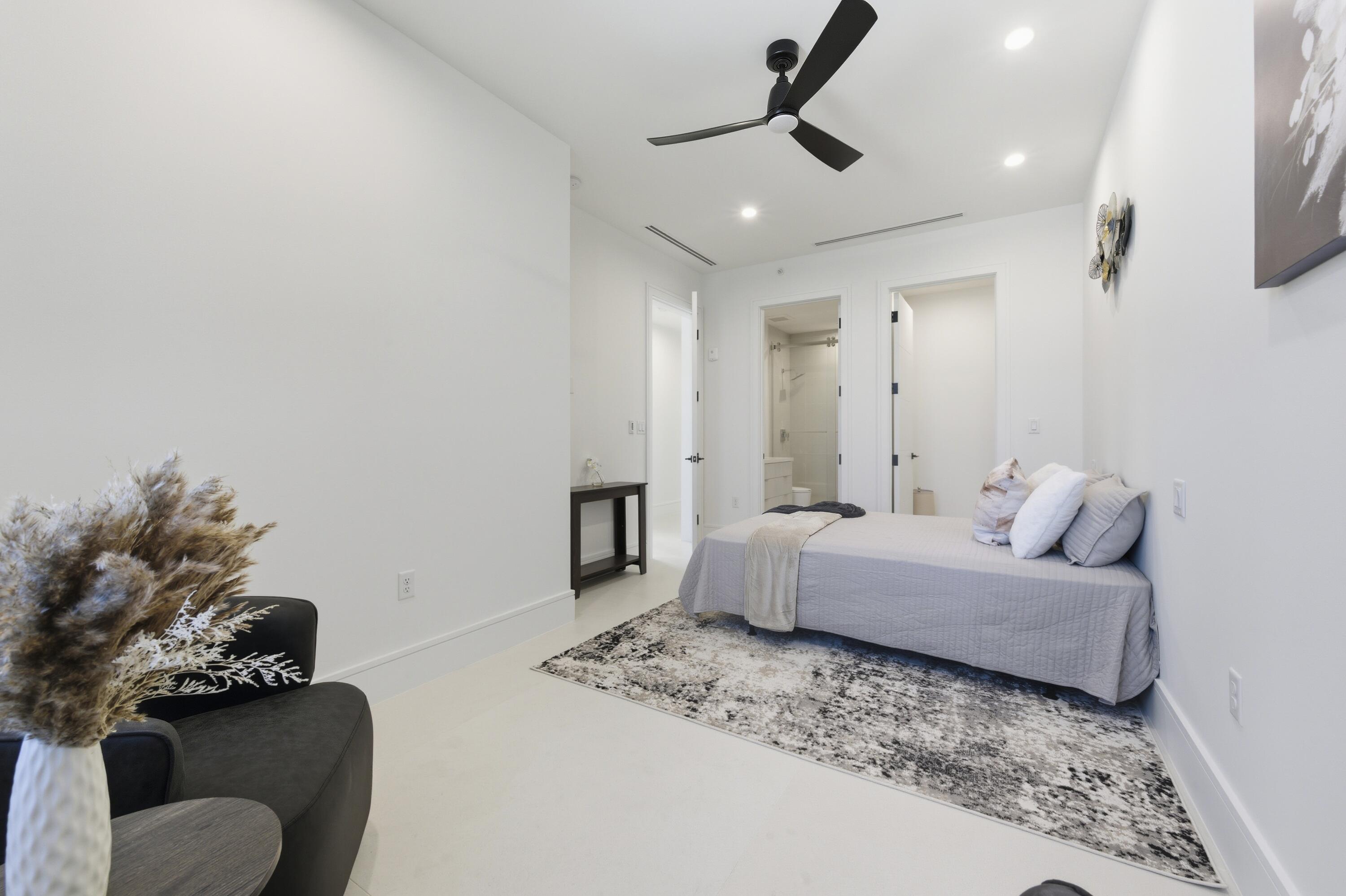 2323 Lake #201, Singer Island FL 33404