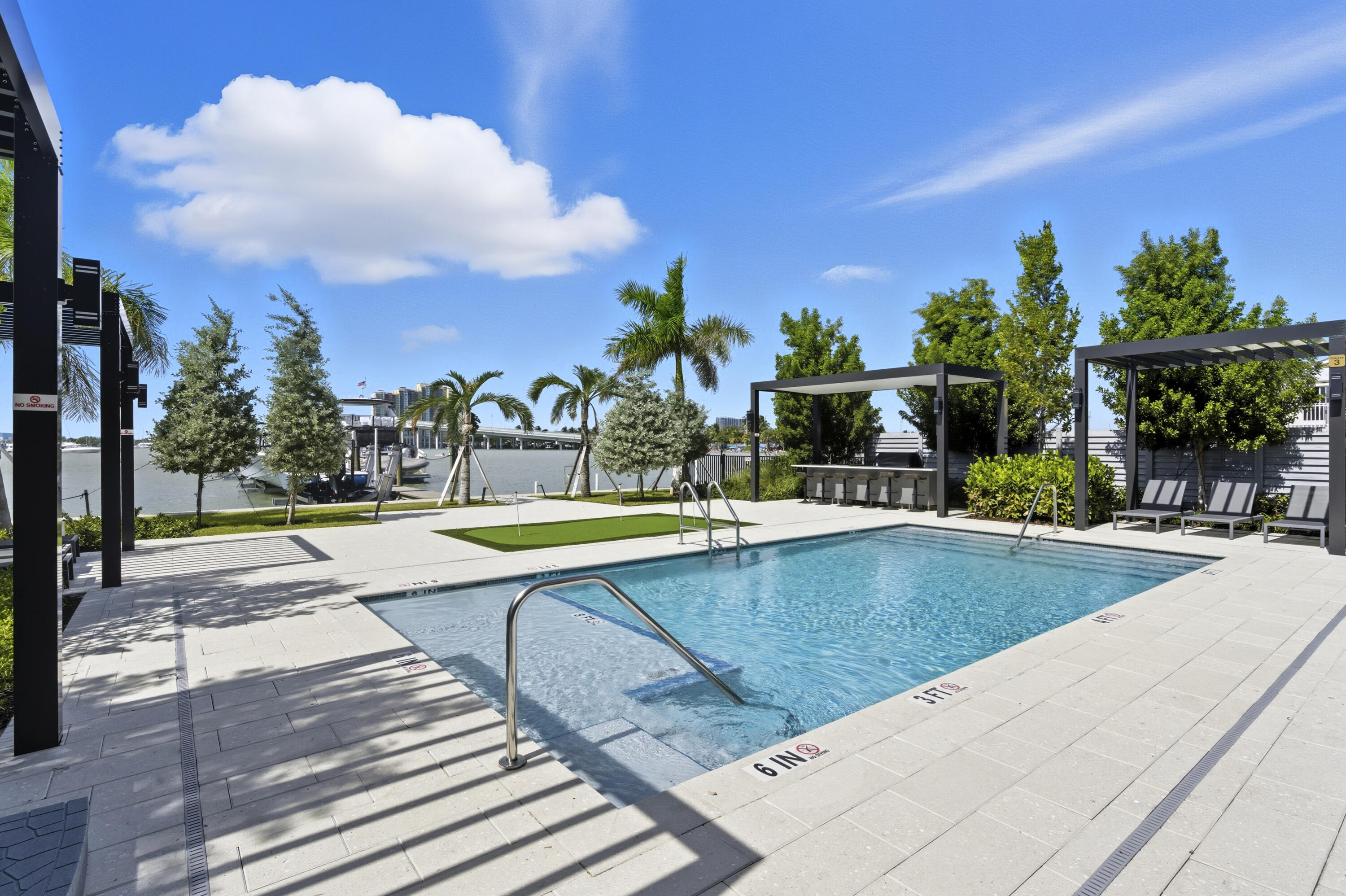 2323 Lake #201, Singer Island FL 33404