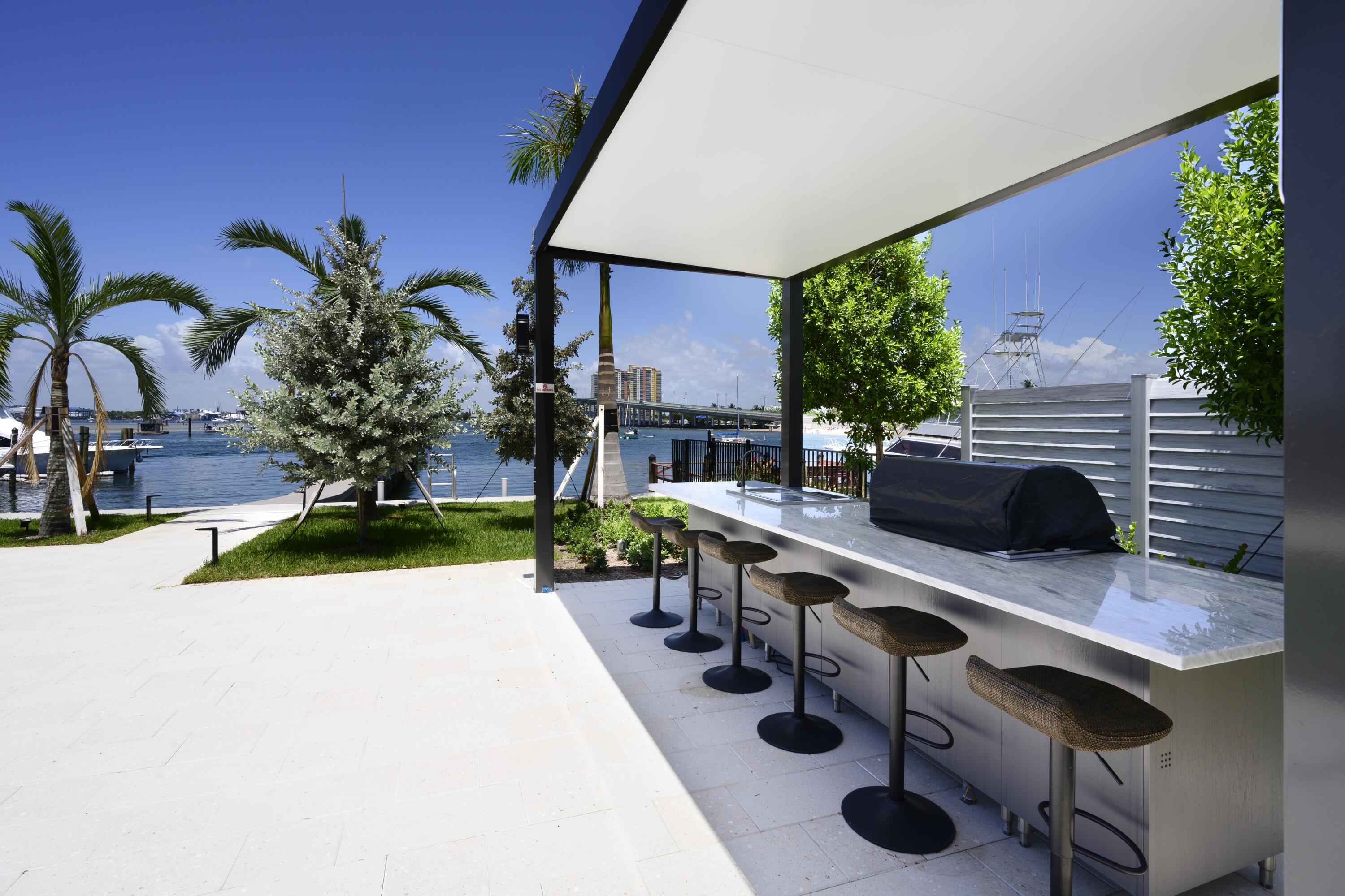 2323 Lake #201, Singer Island FL 33404