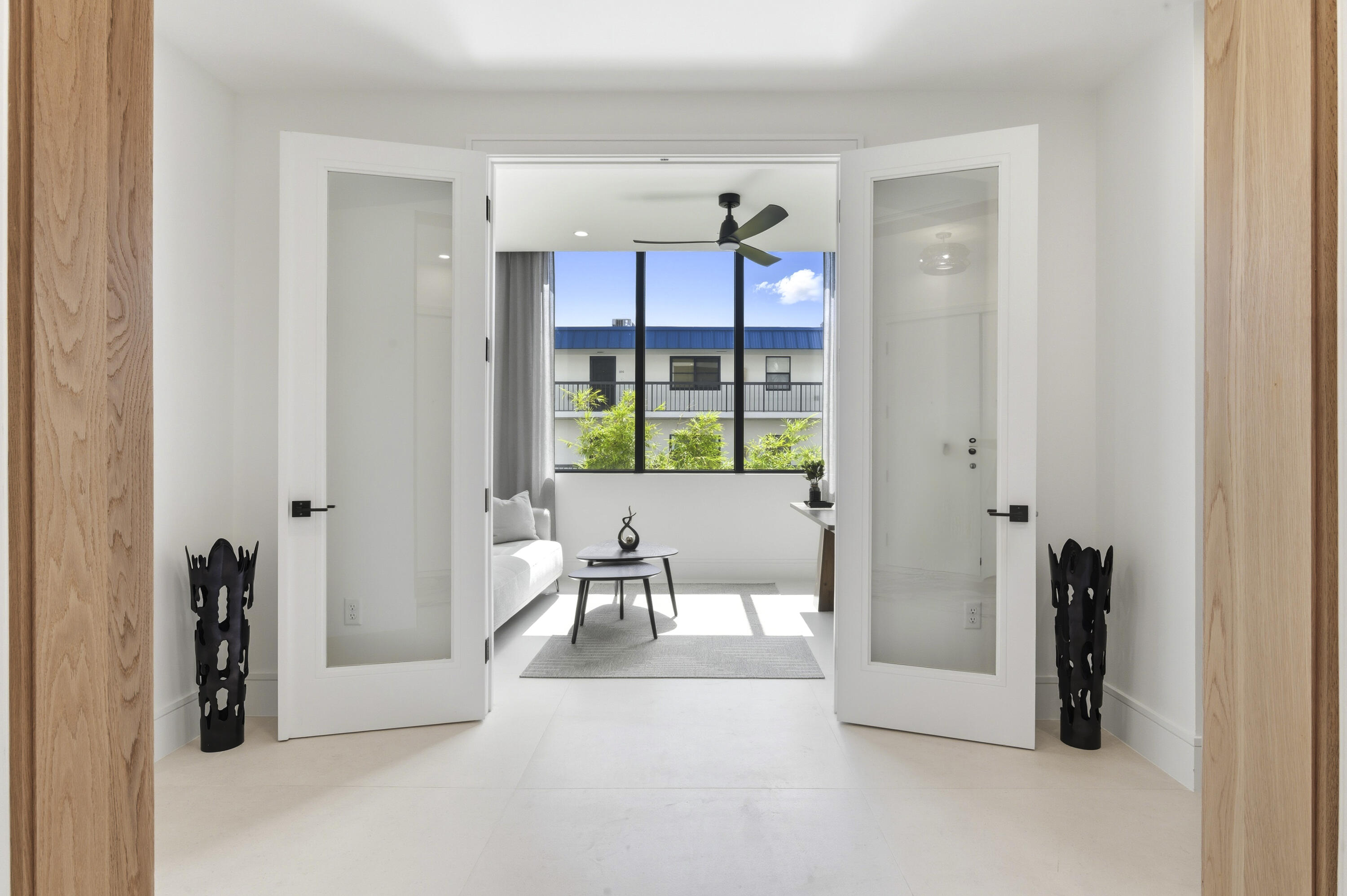 2323 Lake #201, Singer Island FL 33404