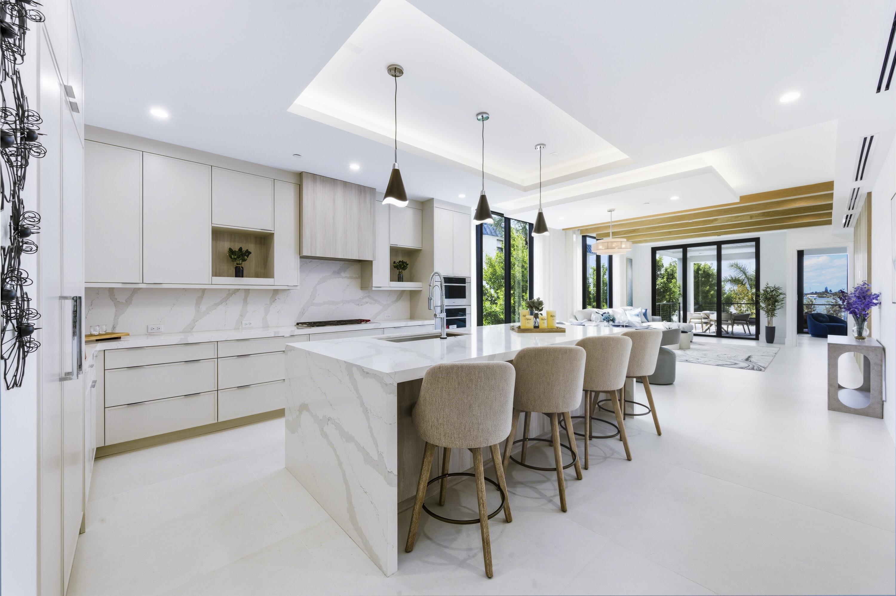 2323 Lake #201, Singer Island FL 33404