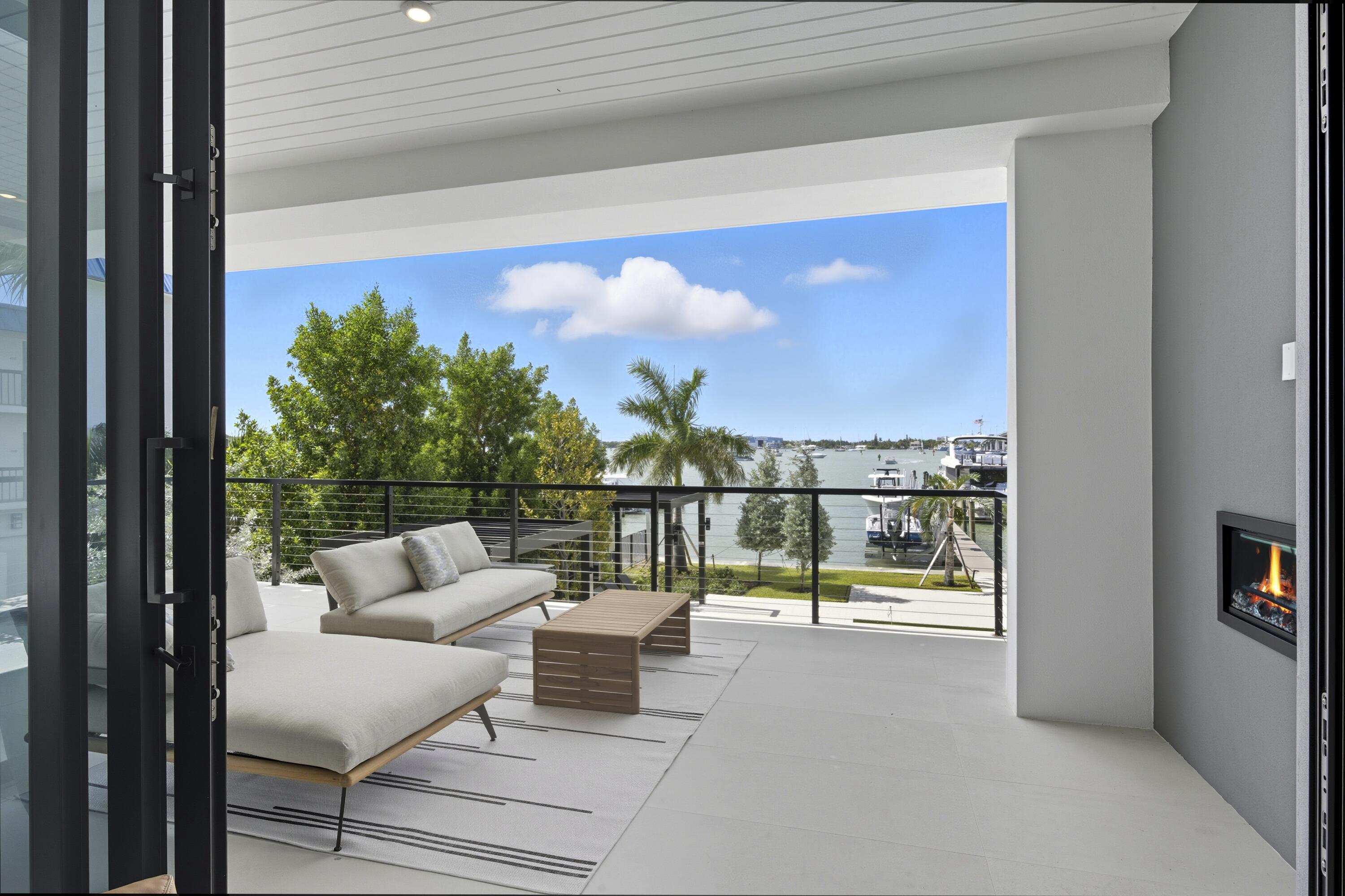 2323 Lake #201, Singer Island FL 33404
