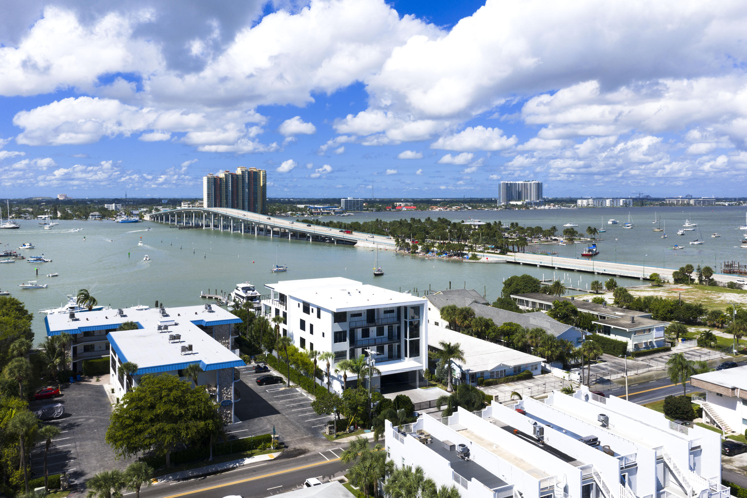 2323 Lake #201, Singer Island FL 33404