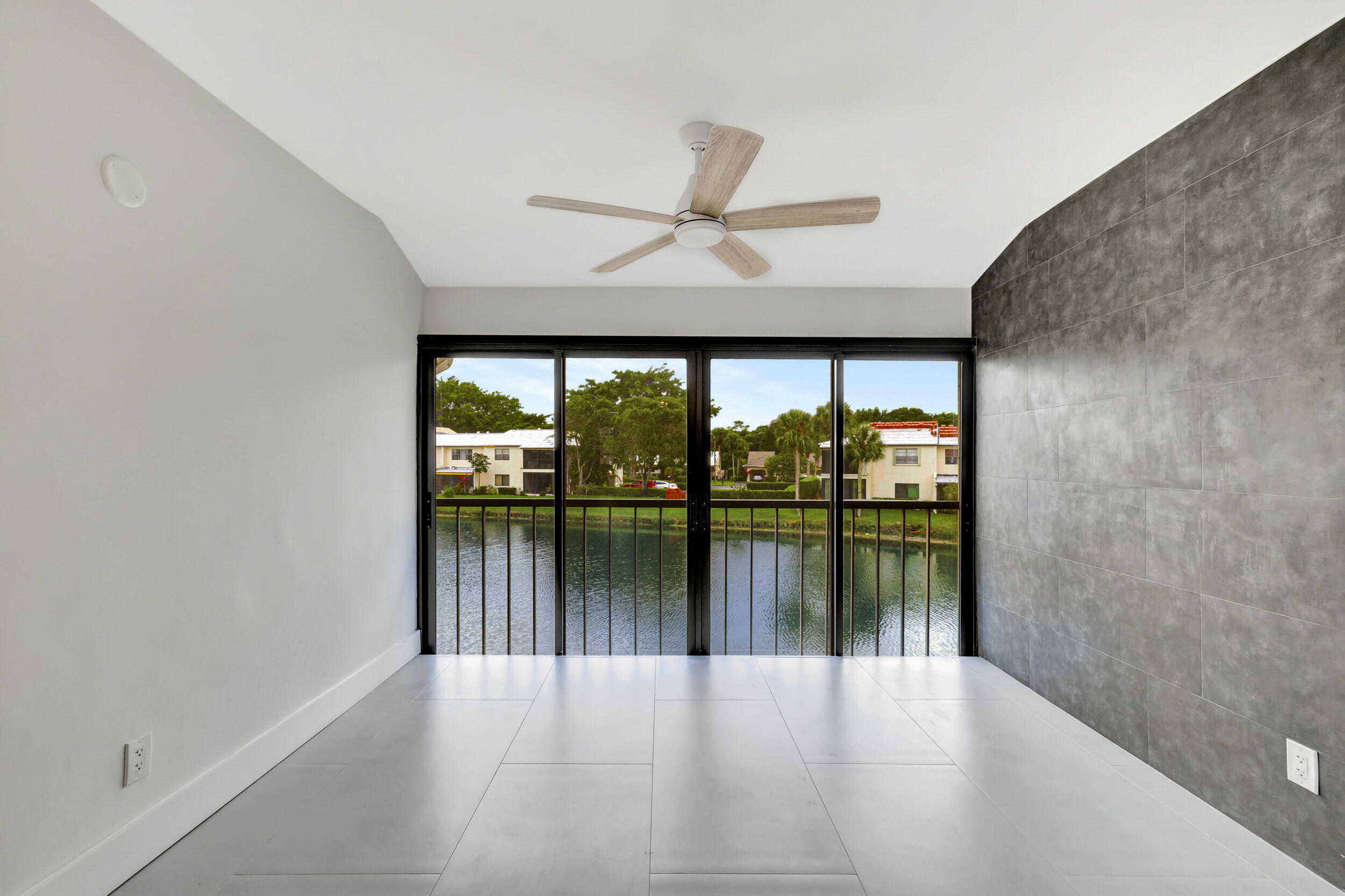 7898 Eastlake #7d, Boca Raton FL 33433