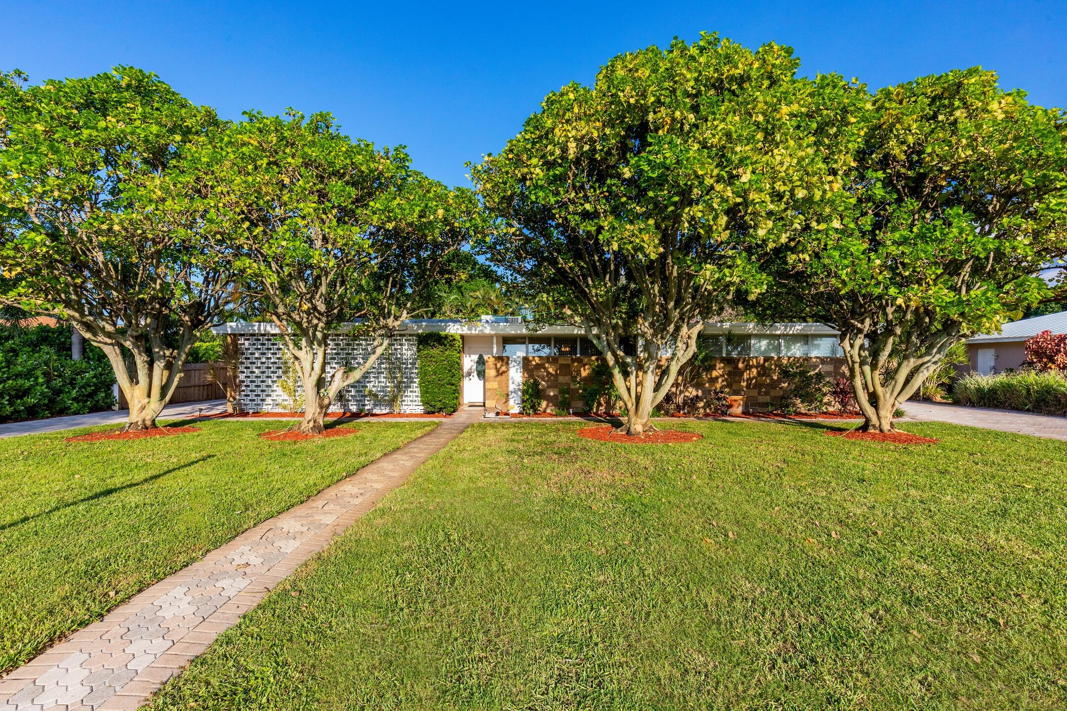 7306 Clarke, Lake Clarke Shores FL 33406