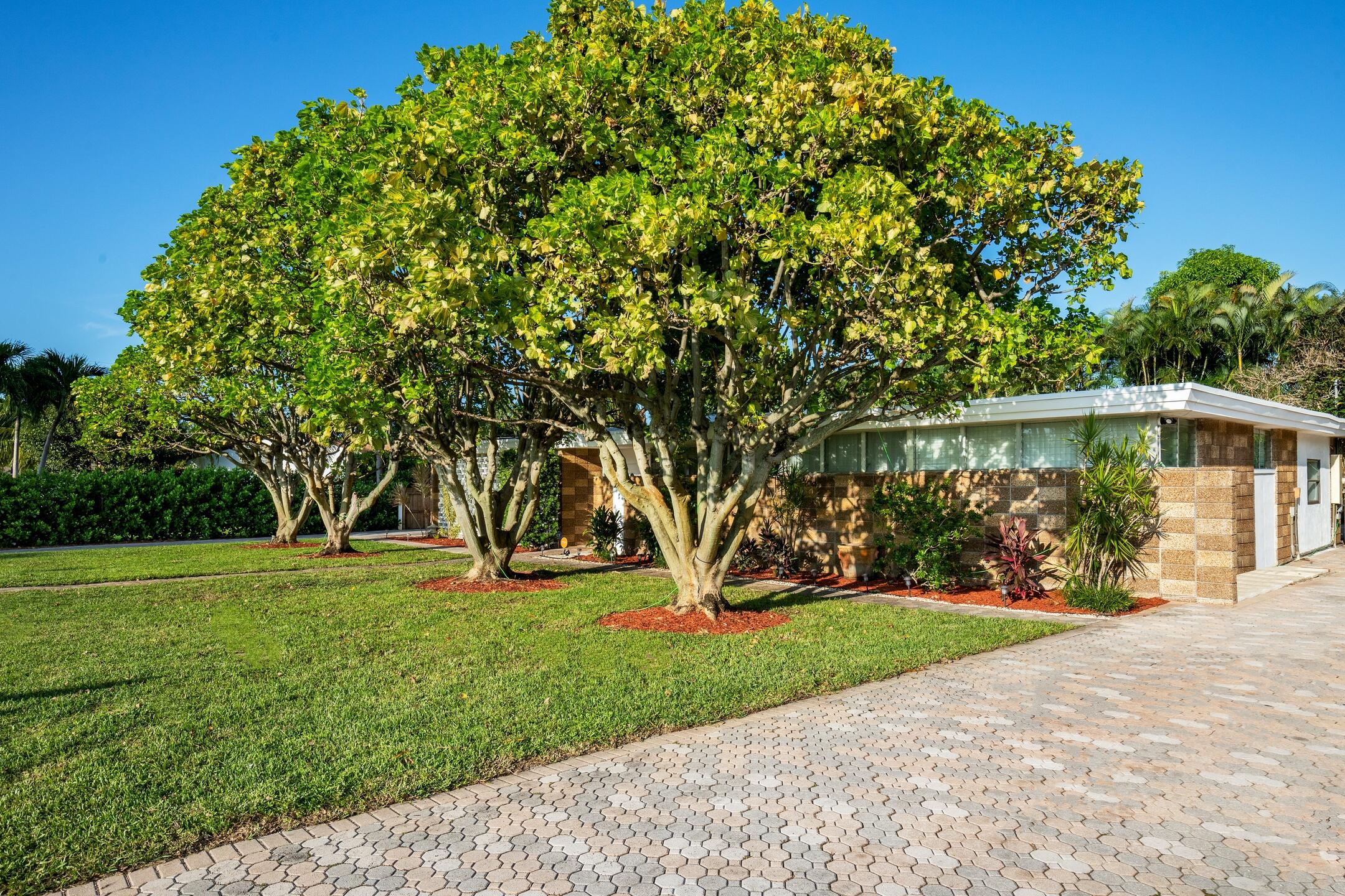 7306 Clarke, Lake Clarke Shores FL 33406