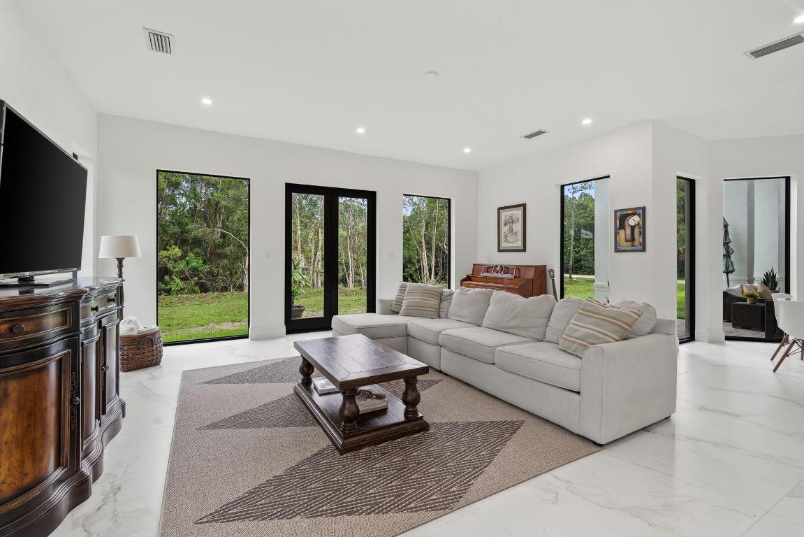 7887 150th, Palm Beach Gardens FL 33418