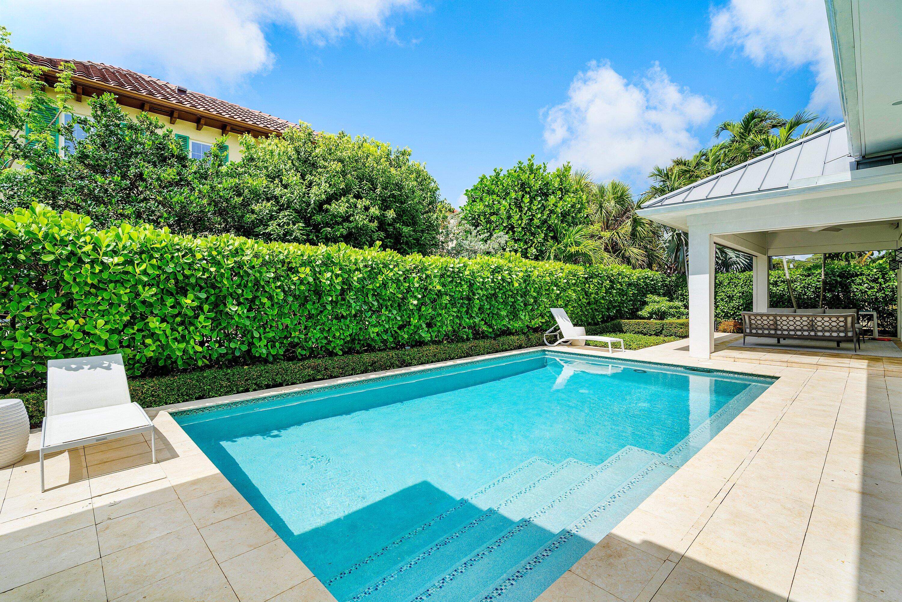 106 Beachway, Ocean Ridge FL 33435