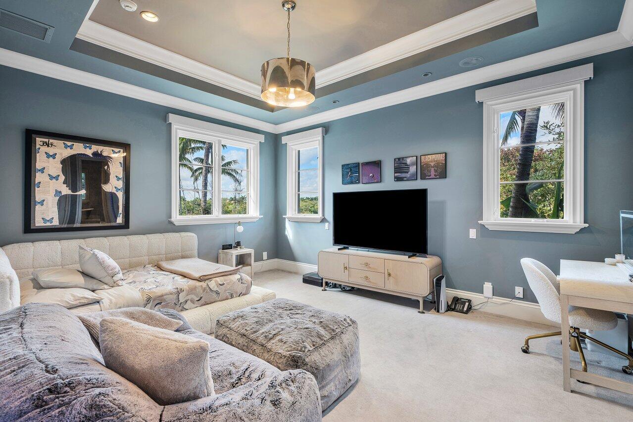 8 Driftwood Landing, Gulf Stream FL 33483