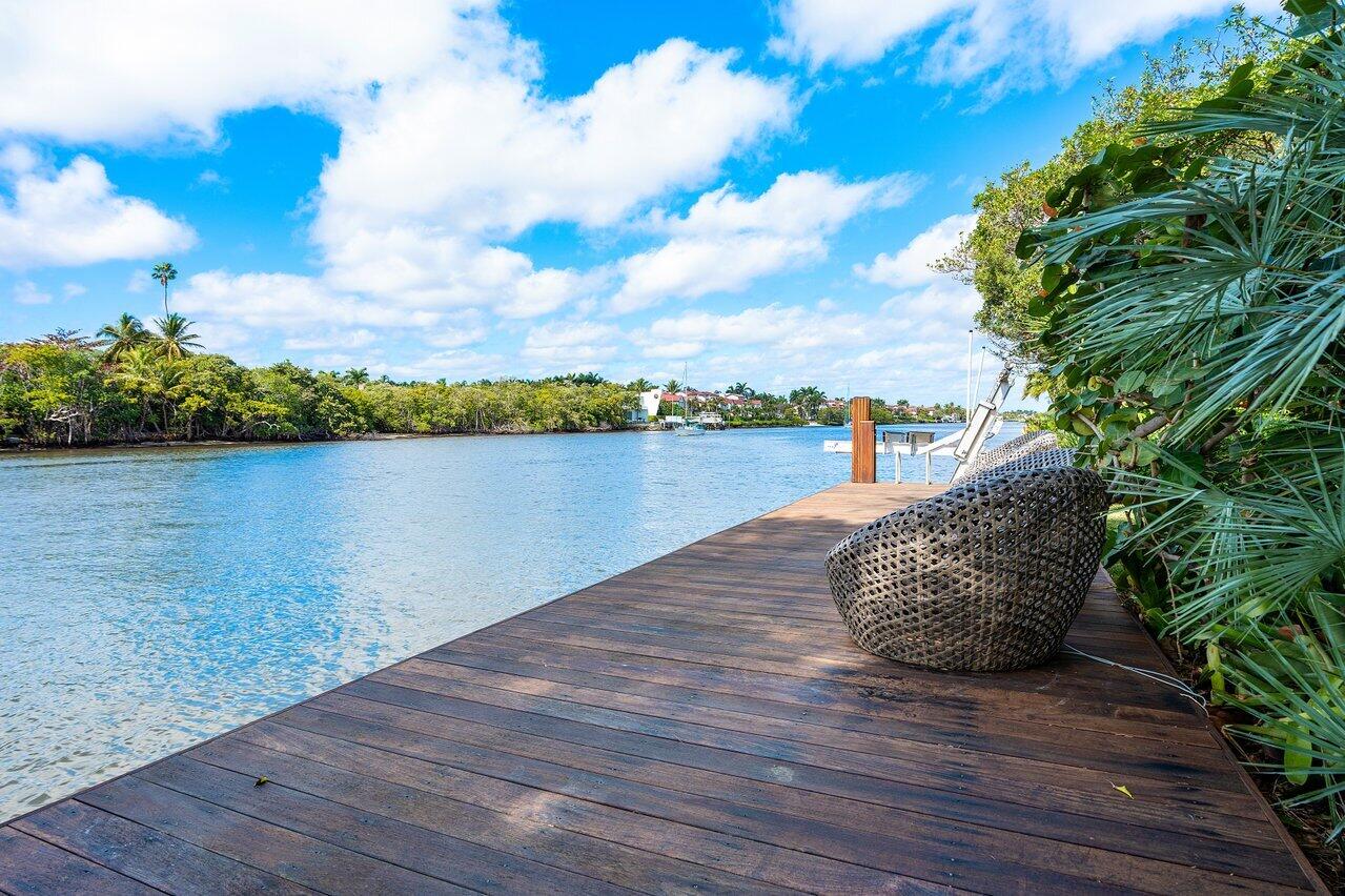 8 Driftwood Landing, Gulf Stream FL 33483