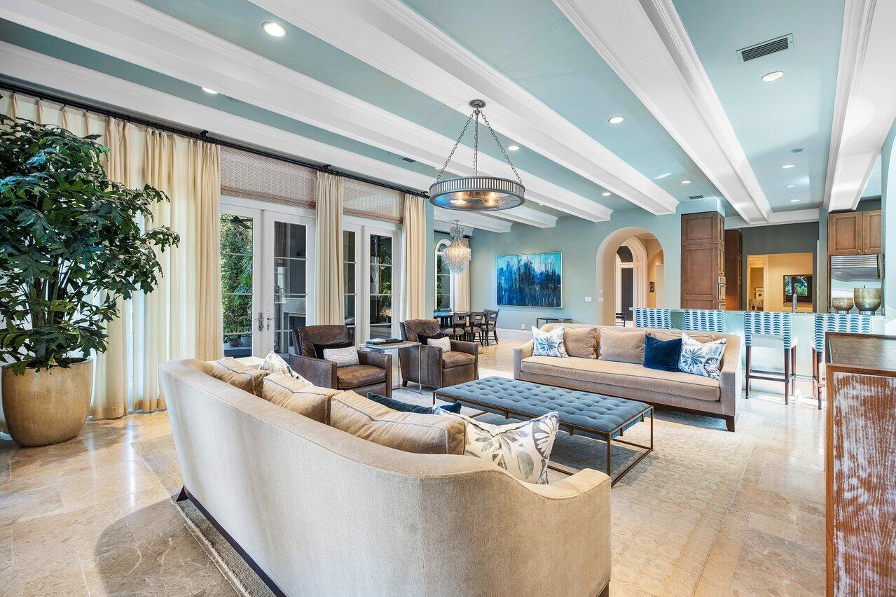 8 Driftwood Landing, Gulf Stream FL 33483