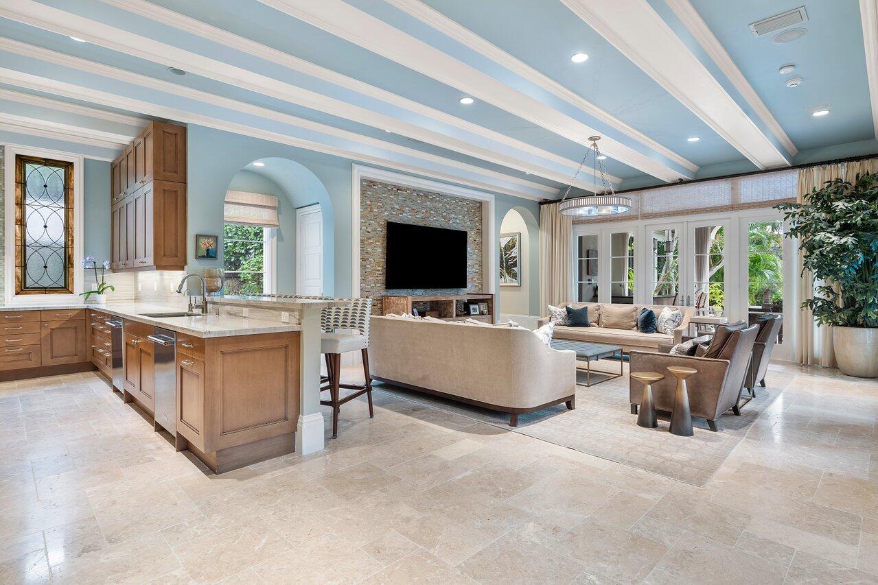 8 Driftwood Landing, Gulf Stream FL 33483