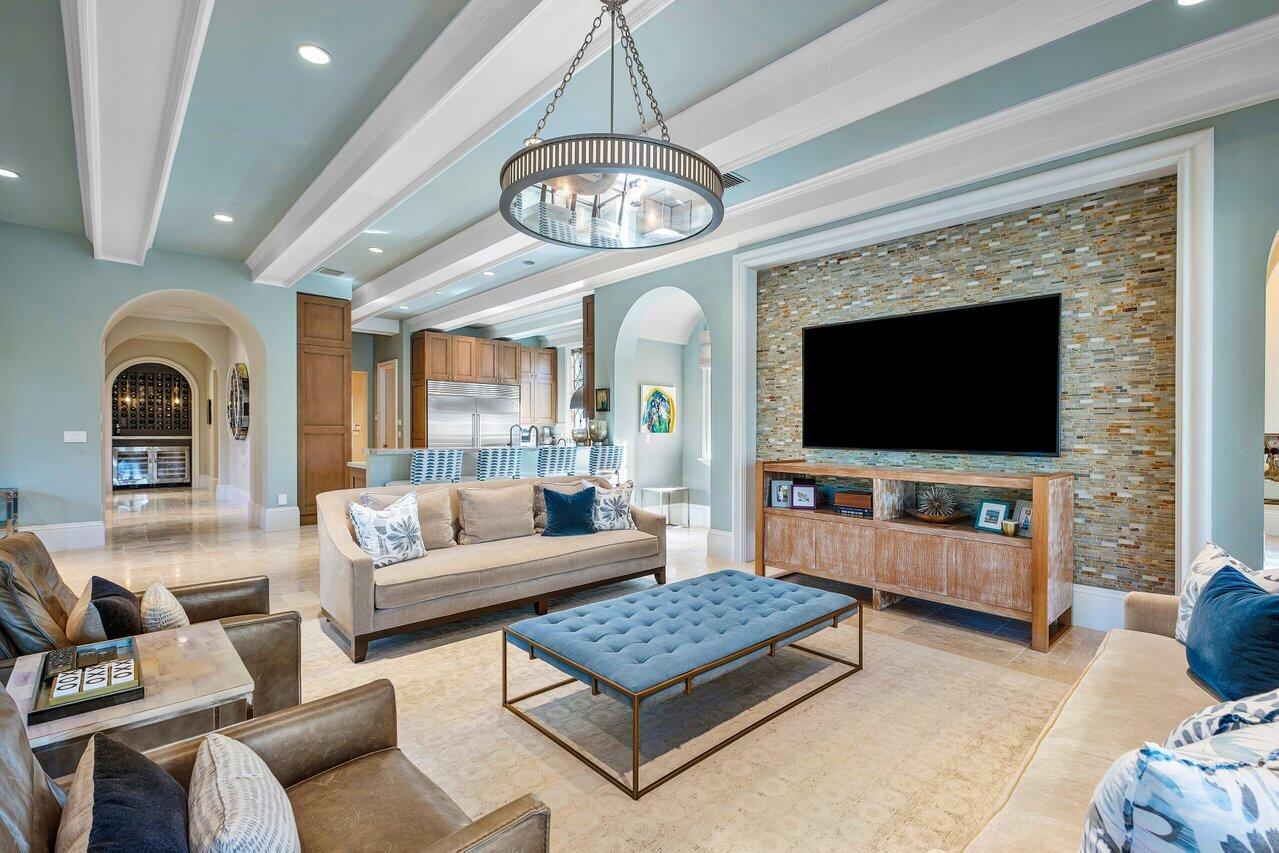 8 Driftwood Landing, Gulf Stream FL 33483
