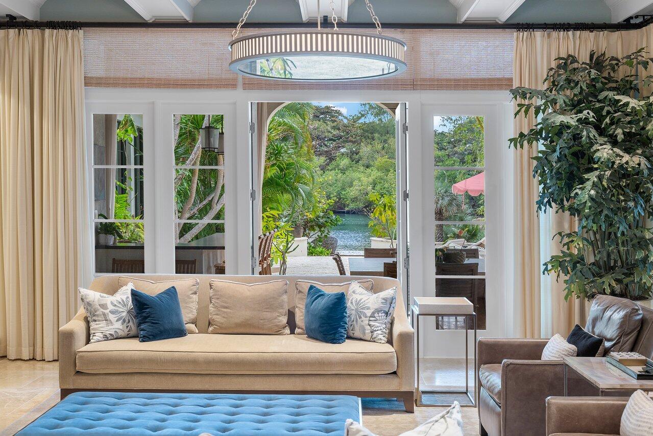8 Driftwood Landing, Gulf Stream FL 33483