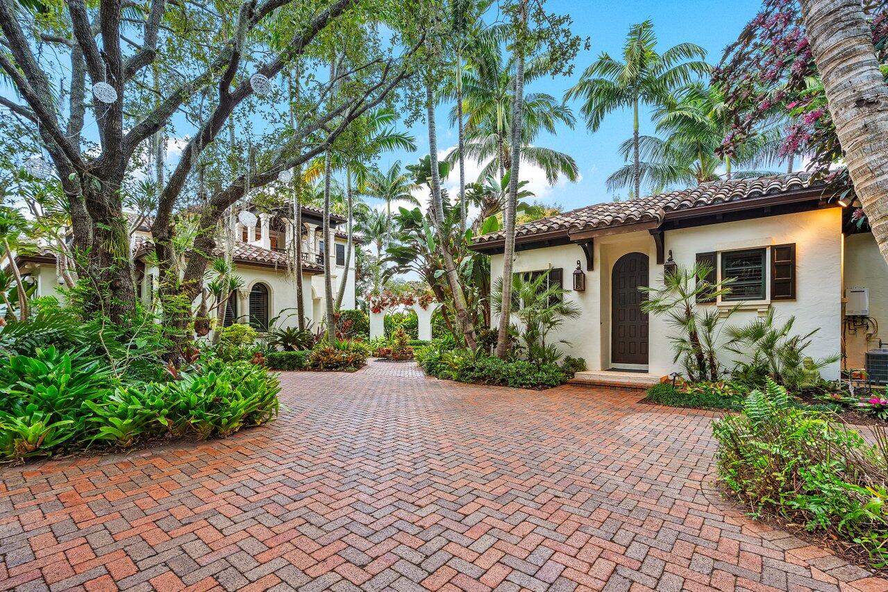 8 Driftwood Landing, Gulf Stream FL 33483