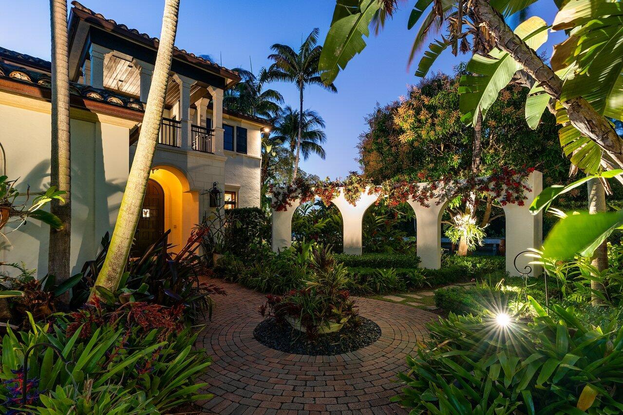 8 Driftwood Landing, Gulf Stream FL 33483