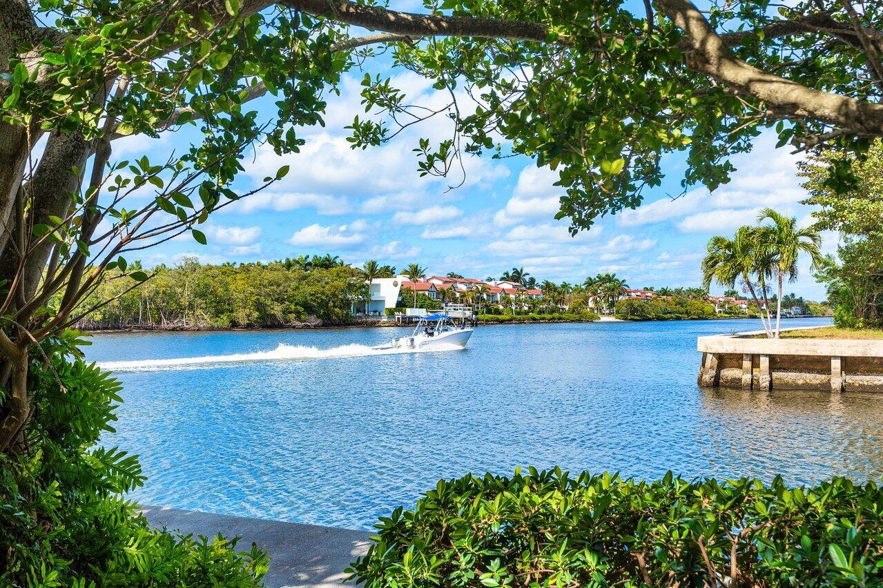 8 Driftwood Landing, Gulf Stream FL 33483