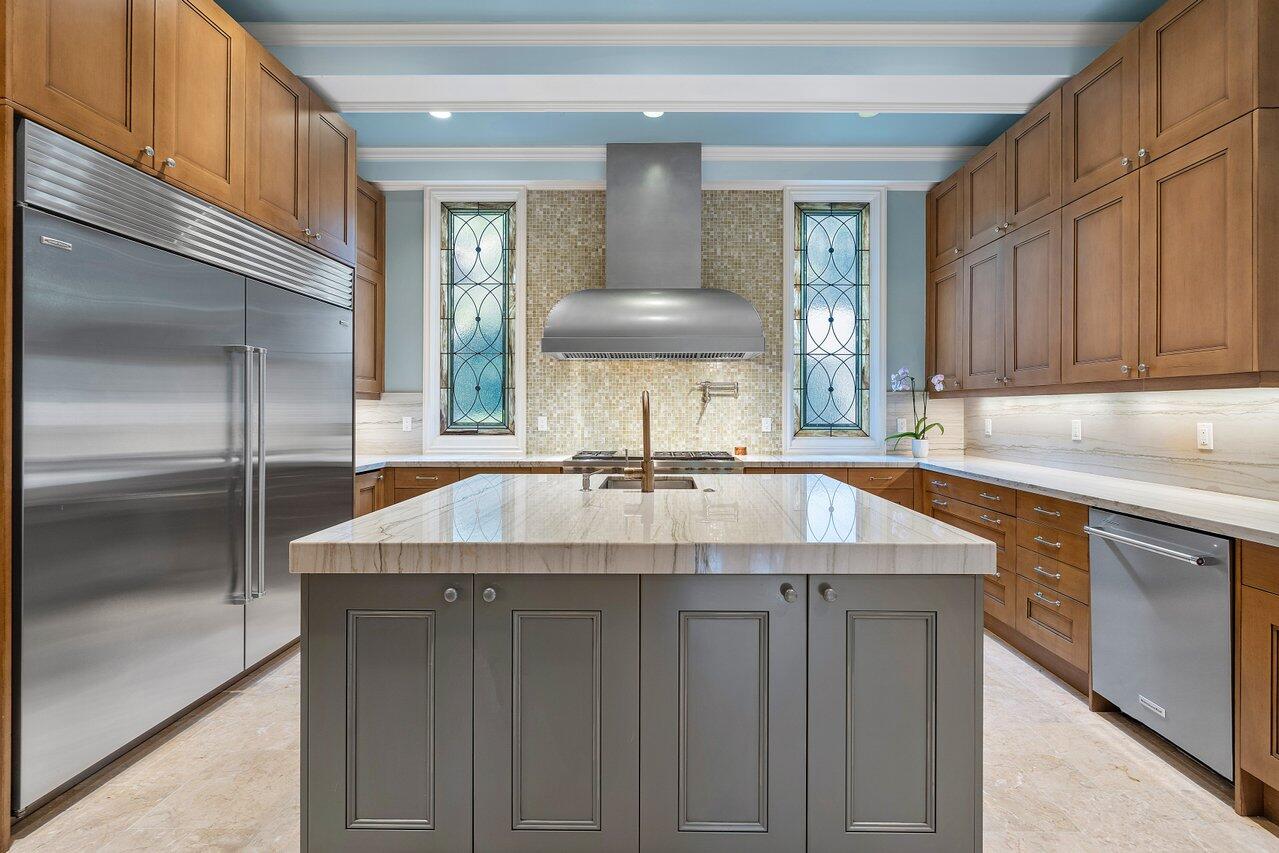 8 Driftwood Landing, Gulf Stream FL 33483
