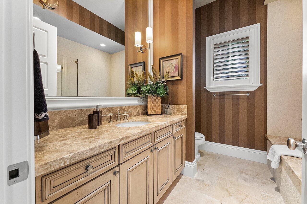 8 Driftwood Landing, Gulf Stream FL 33483
