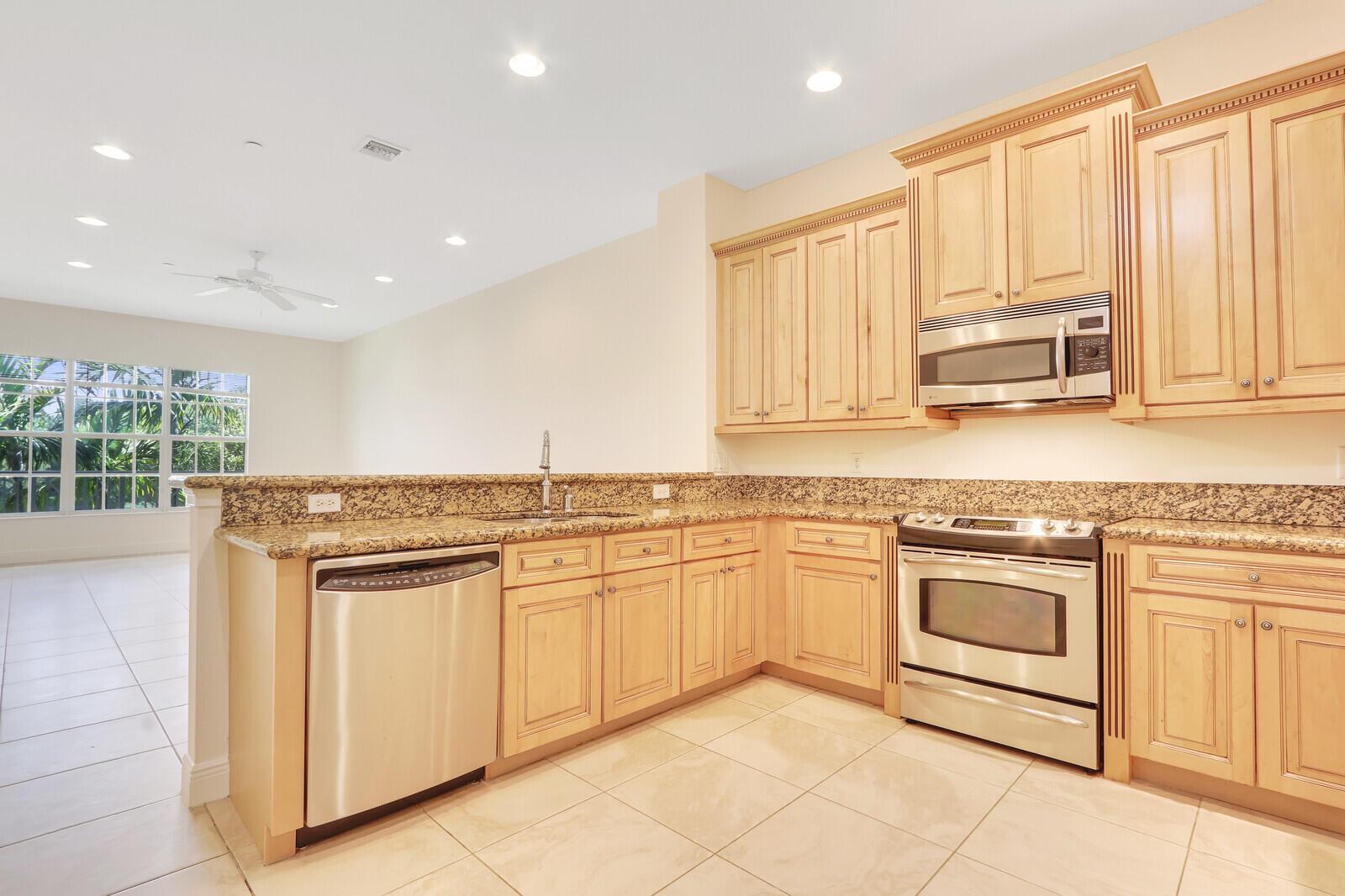 4505 Artesa Way, Palm Beach Gardens FL 33418