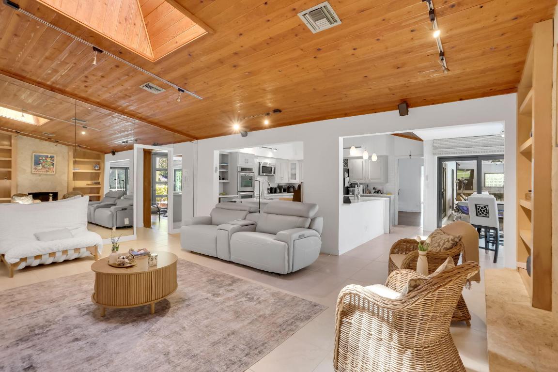 2903 Banyan Boulevard, Boca Raton FL 33431